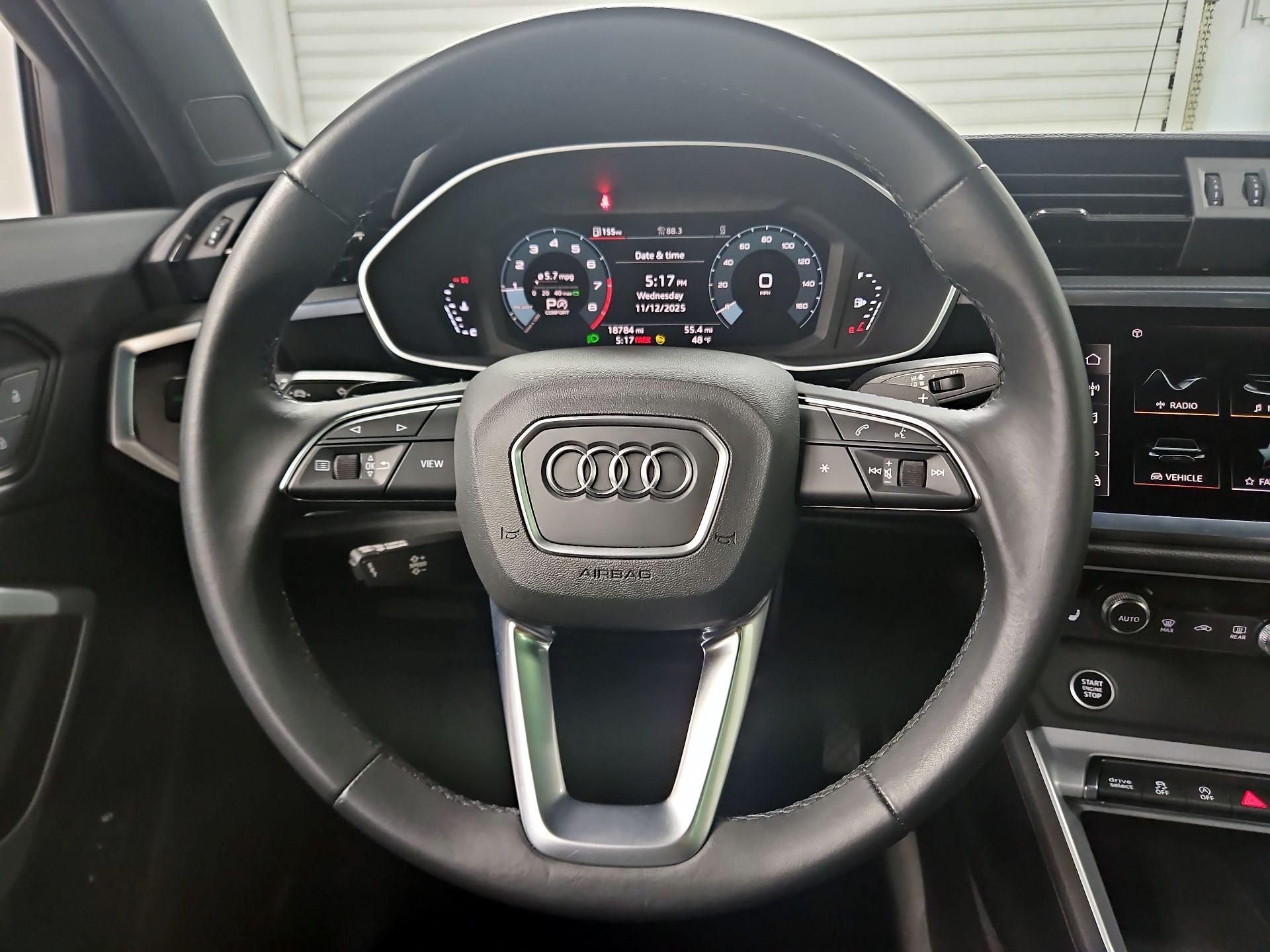 Thumbnail: 2023 Audi Q3 - 10
