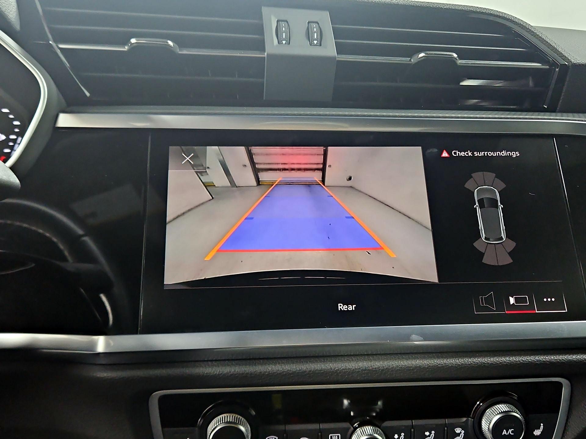 Thumbnail: 2023 Audi Q3 - 14