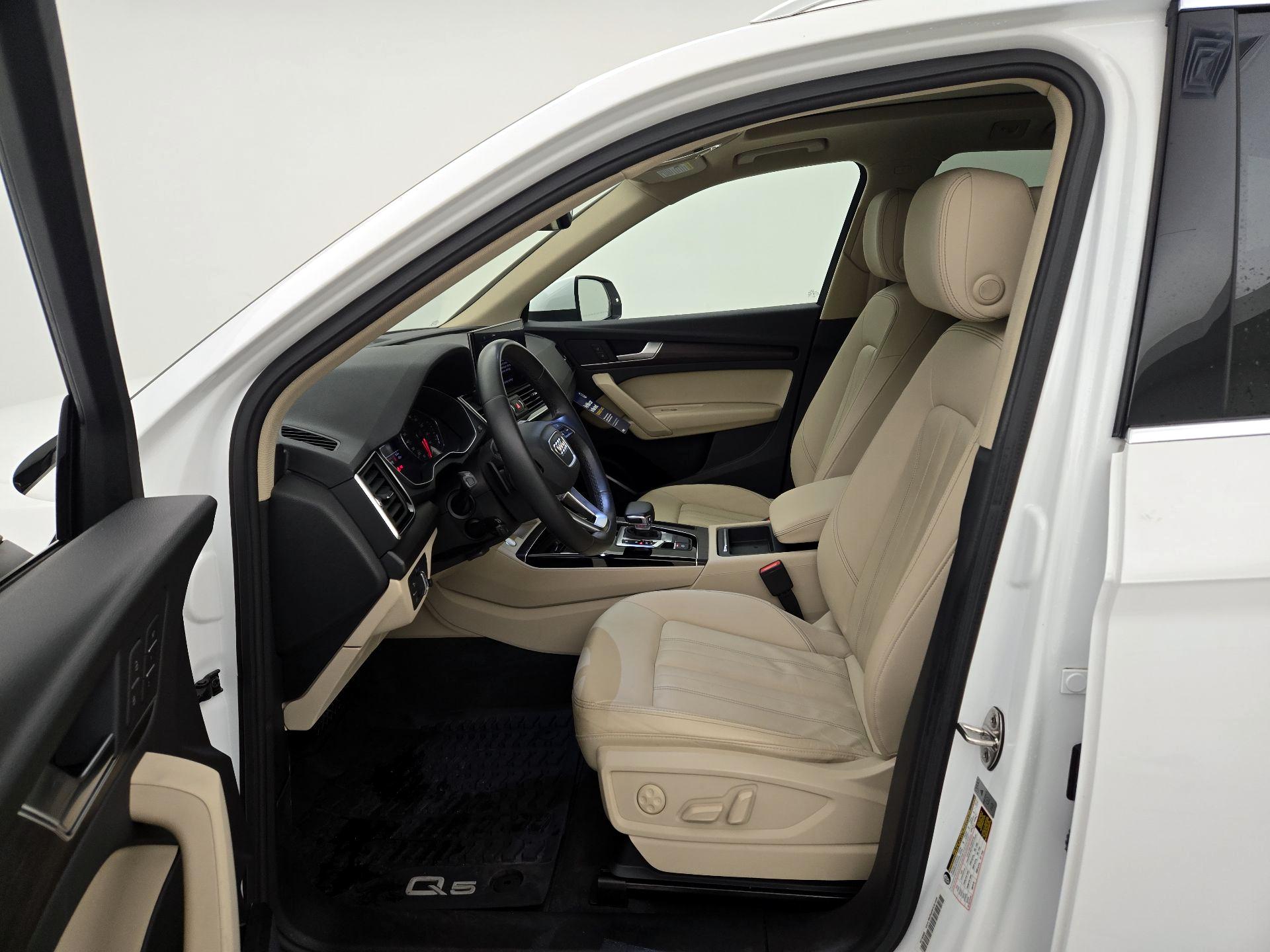 Thumbnail: 2022 Audi Q5 - 11