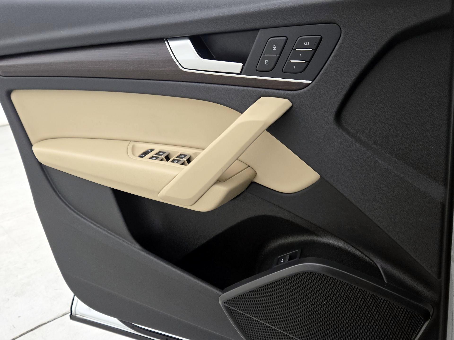 Thumbnail: 2022 Audi Q5 - 12