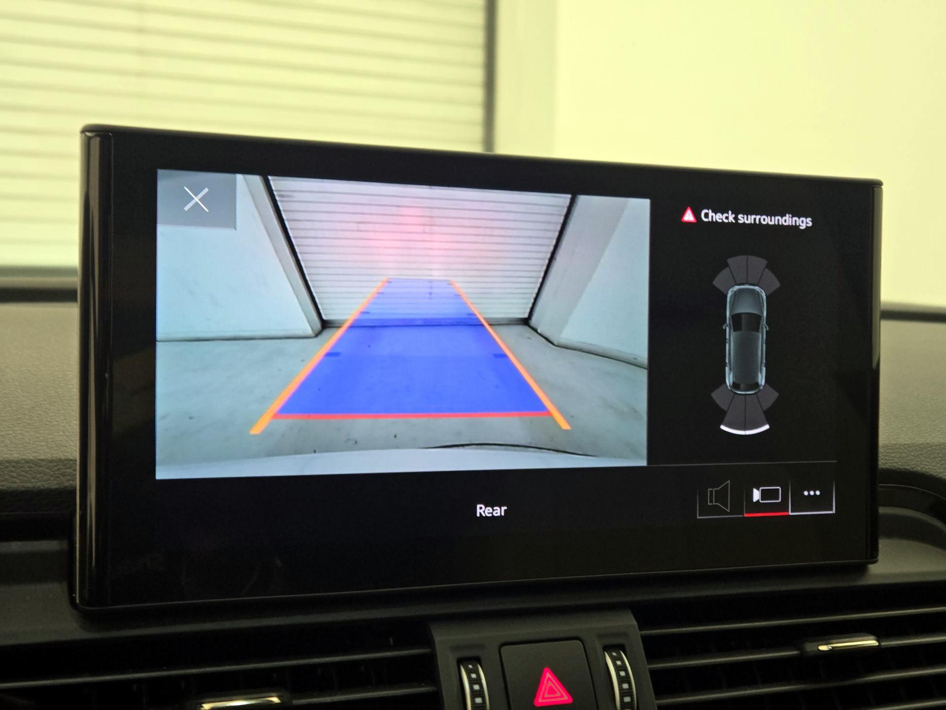 Thumbnail: 2022 Audi Q5 - 14