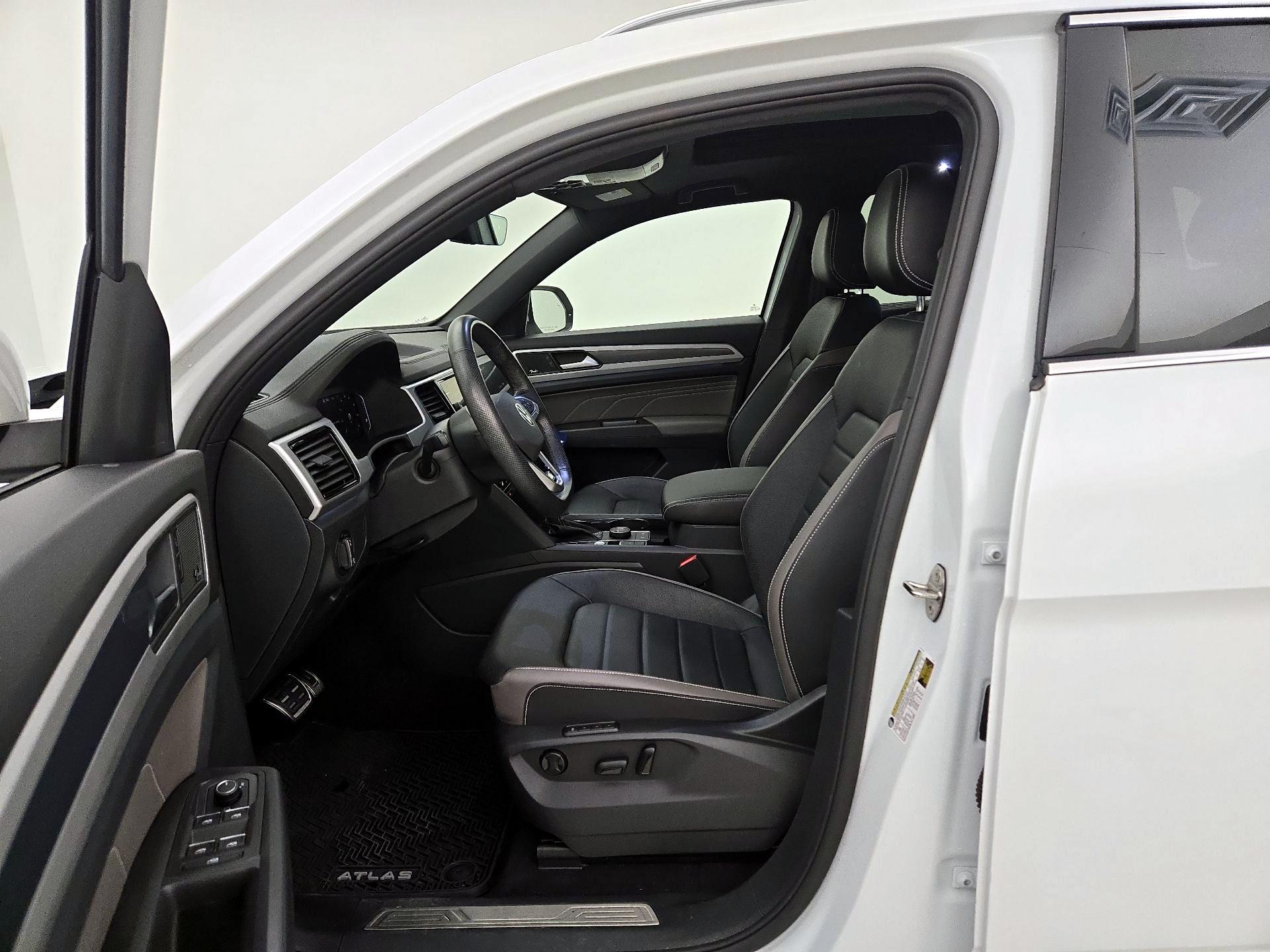 Thumbnail: 2022 Volkswagen Atlas - 11