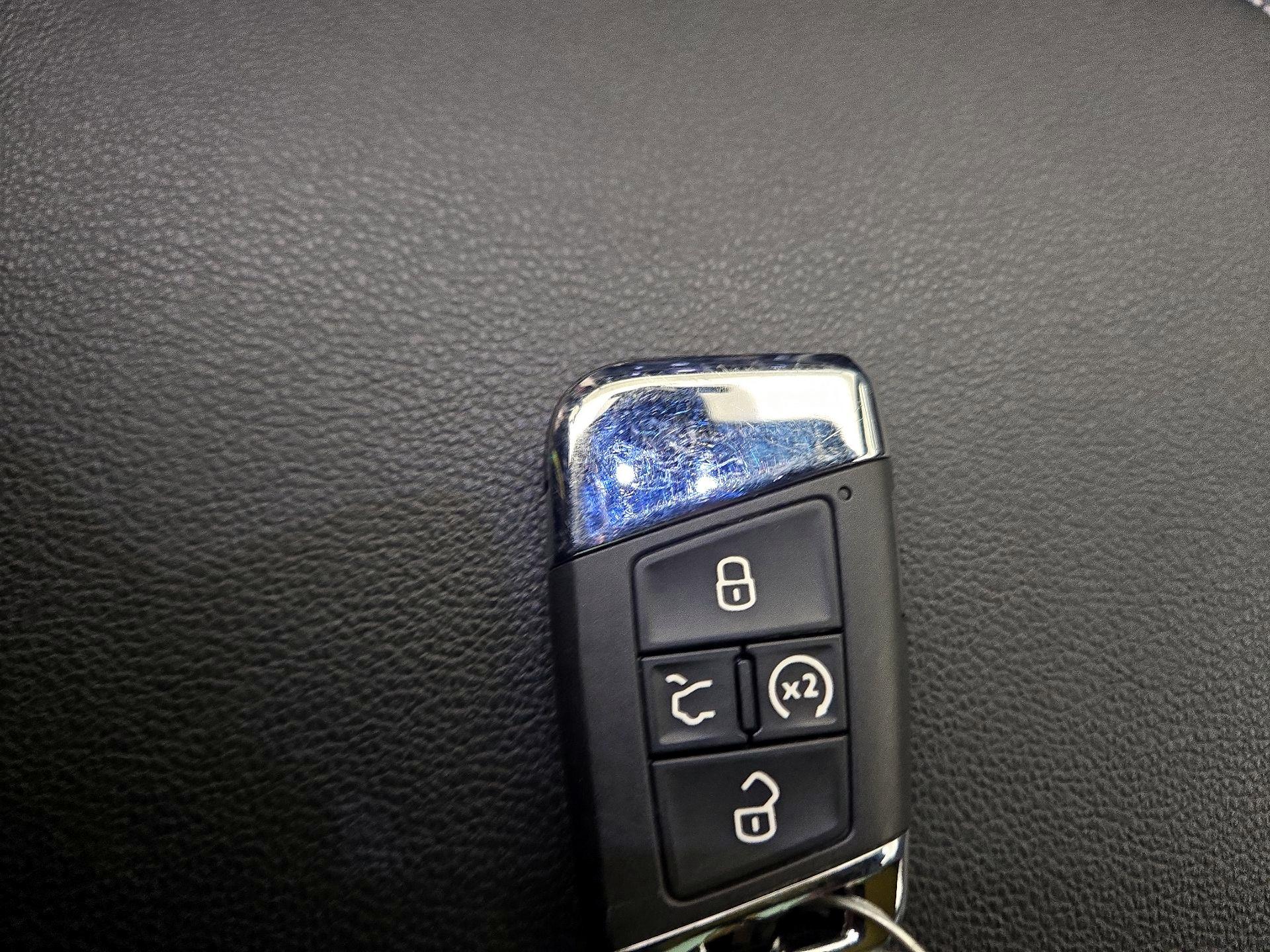 Thumbnail: 2022 Volkswagen Atlas - 20