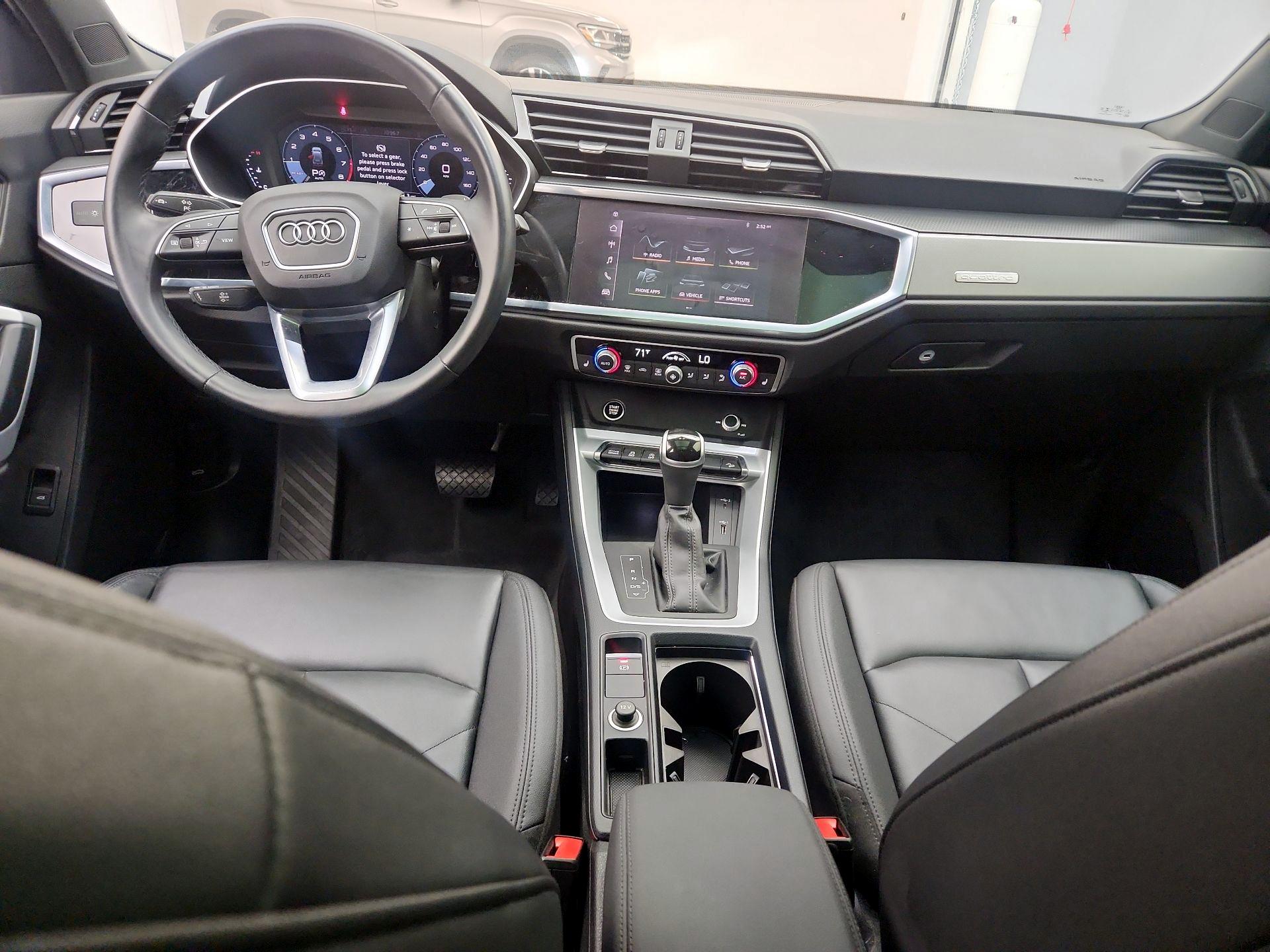 Thumbnail: 2021 Audi Q3 - 9