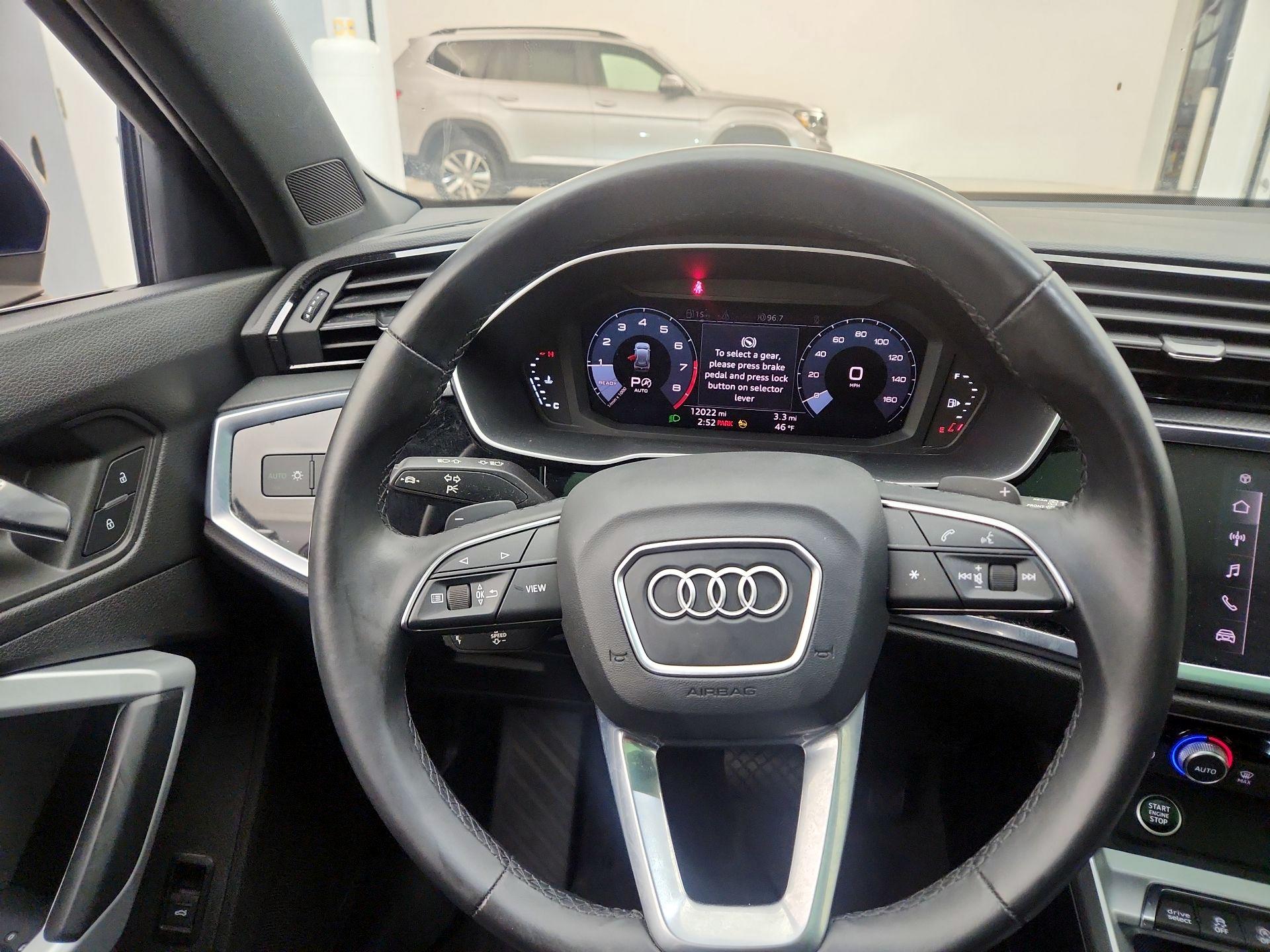 Thumbnail: 2021 Audi Q3 - 10
