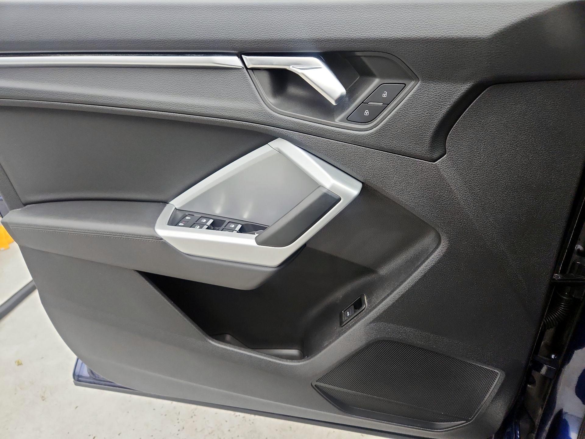 Thumbnail: 2021 Audi Q3 - 12