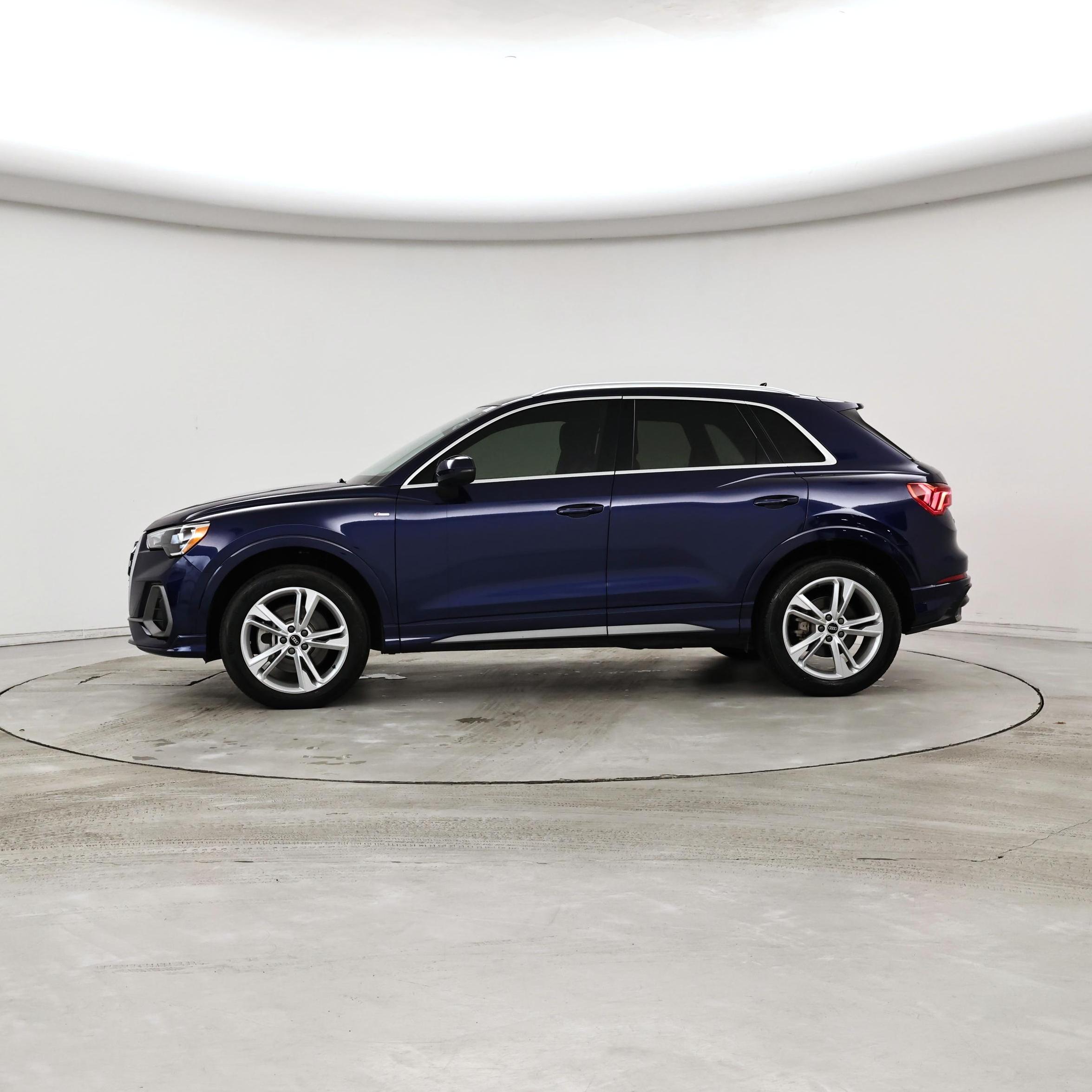 Thumbnail: 2021 Audi Q3 - 3