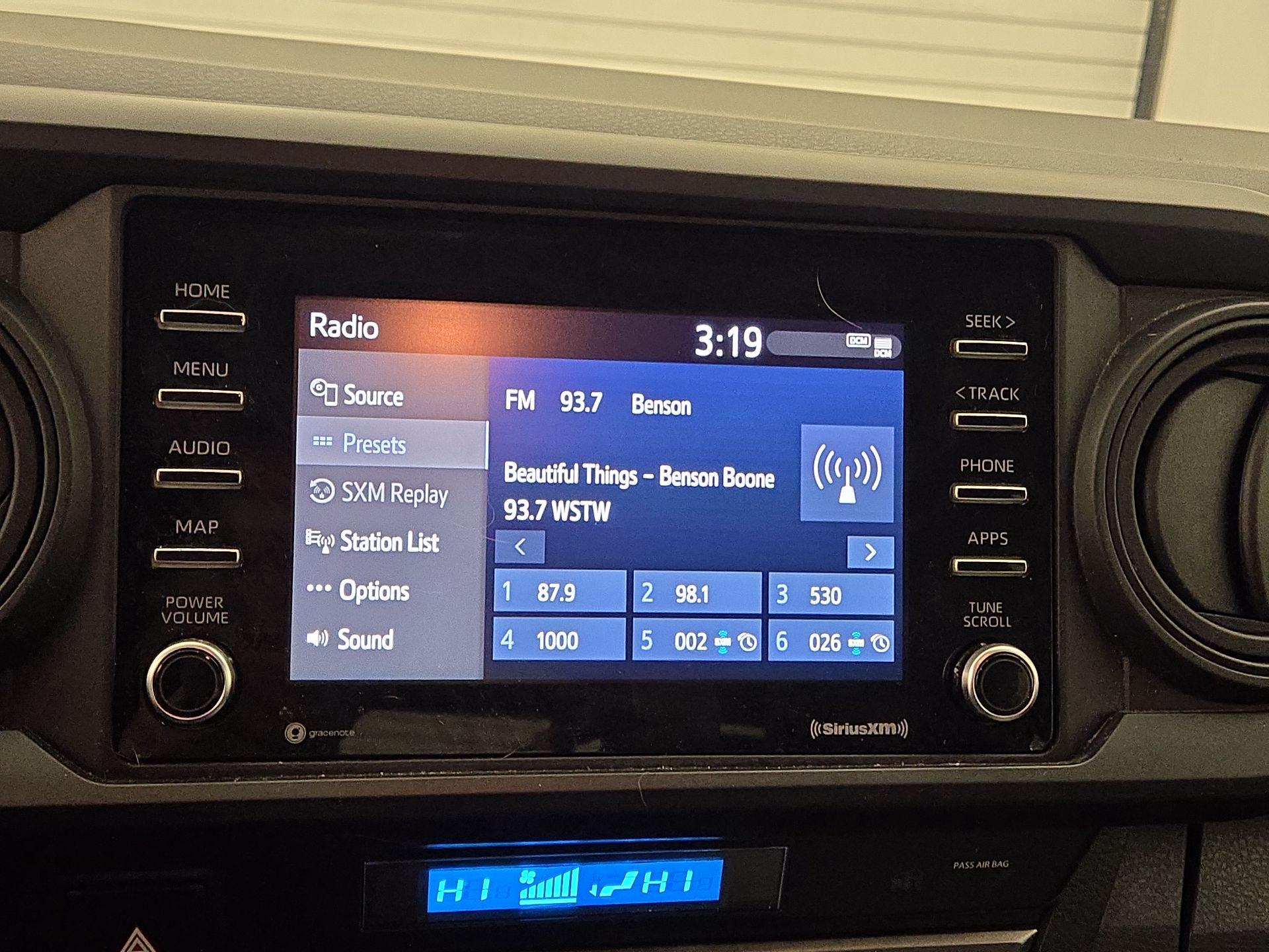 Thumbnail: 2023 Toyota Tacoma - 15