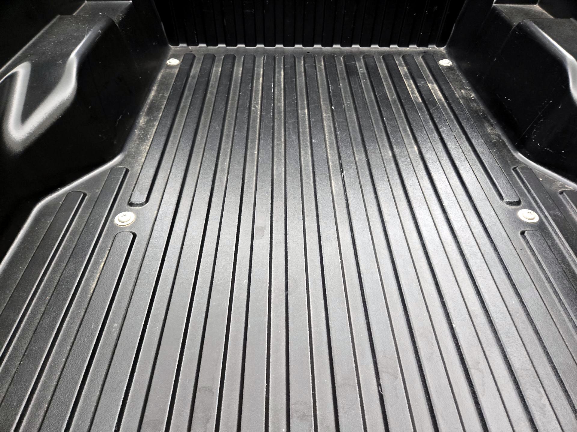 Thumbnail: 2023 Toyota Tacoma - 19