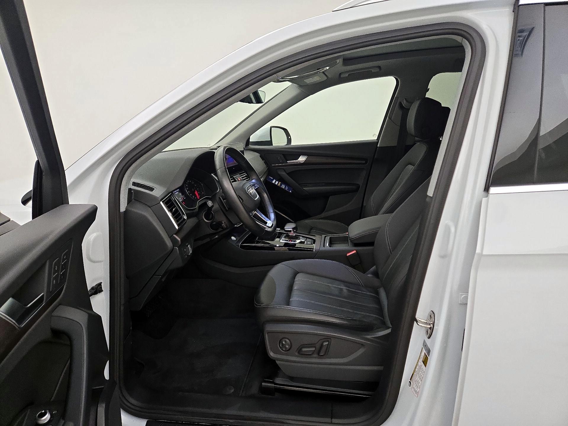 Thumbnail: 2022 Audi Q5 - 11