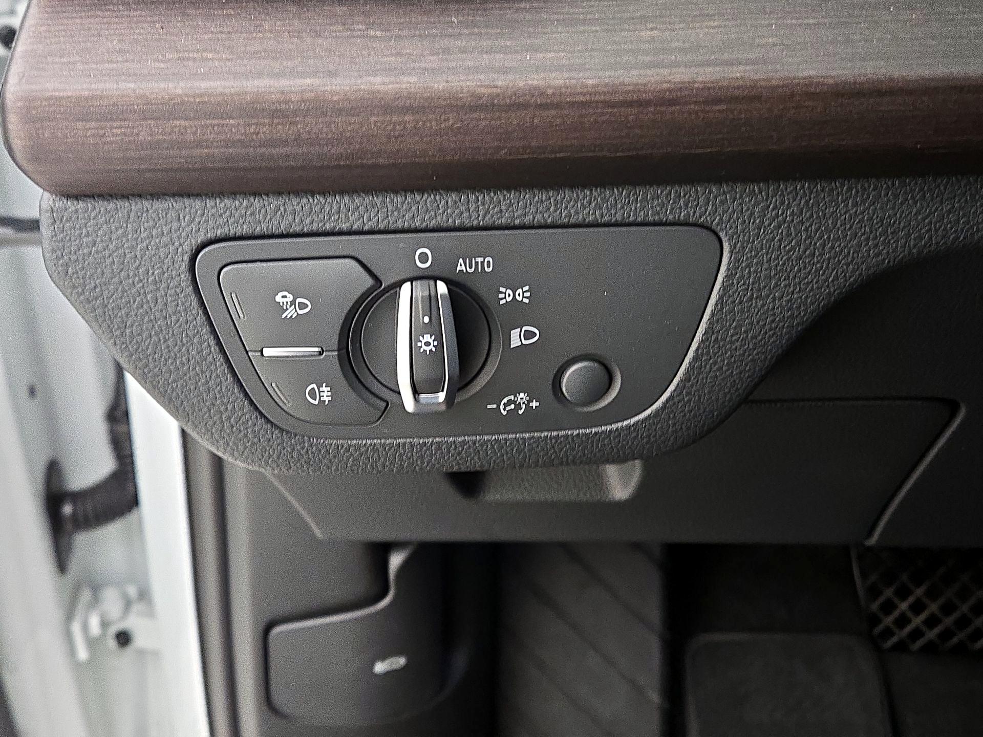 Thumbnail: 2022 Audi Q5 - 13