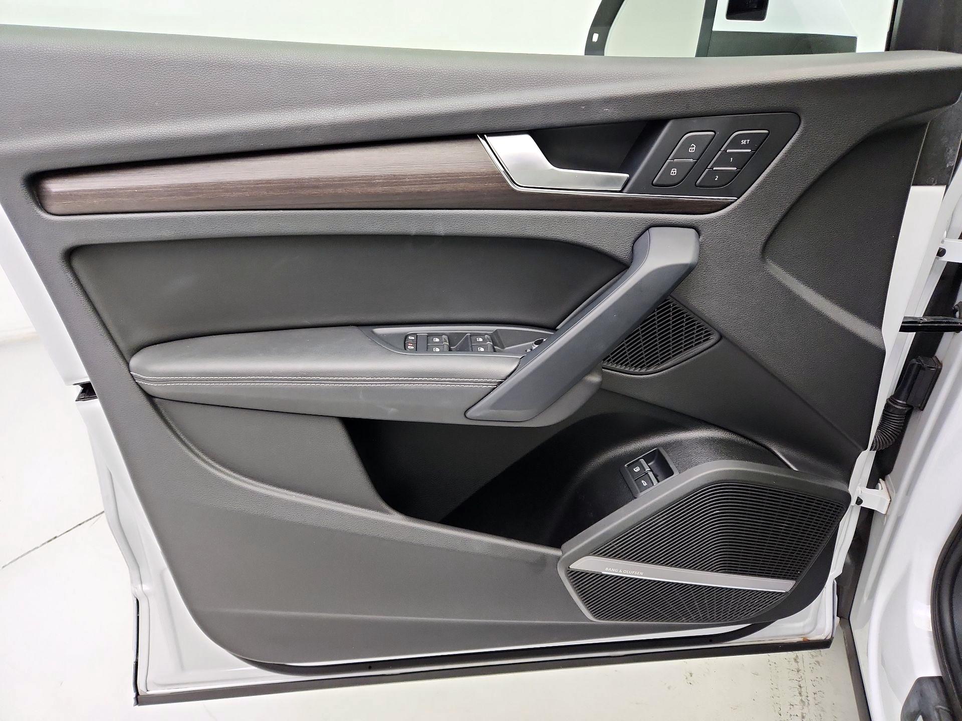 Thumbnail: 2023 Audi Q5 - 12