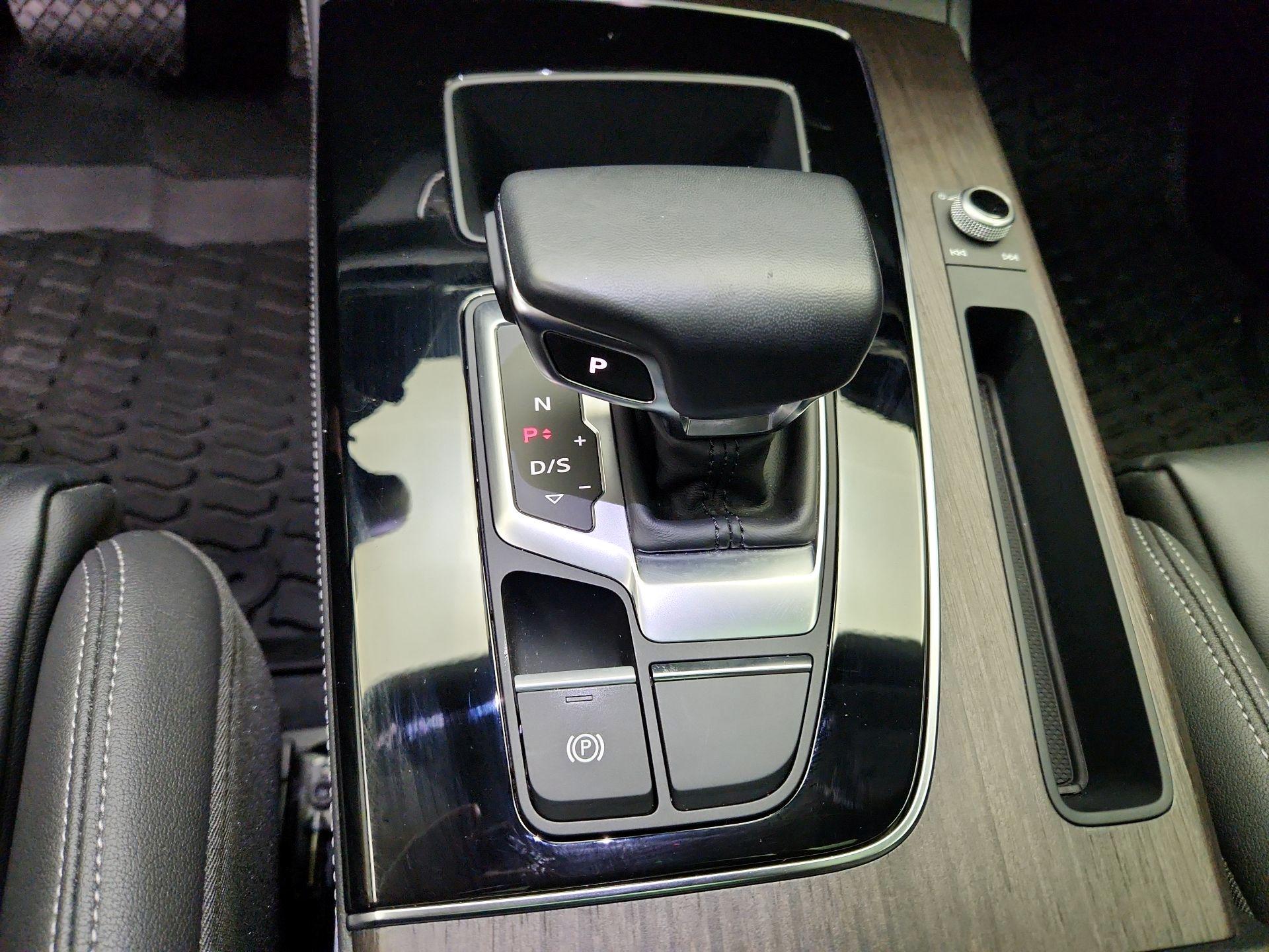 Thumbnail: 2023 Audi Q5 - 18