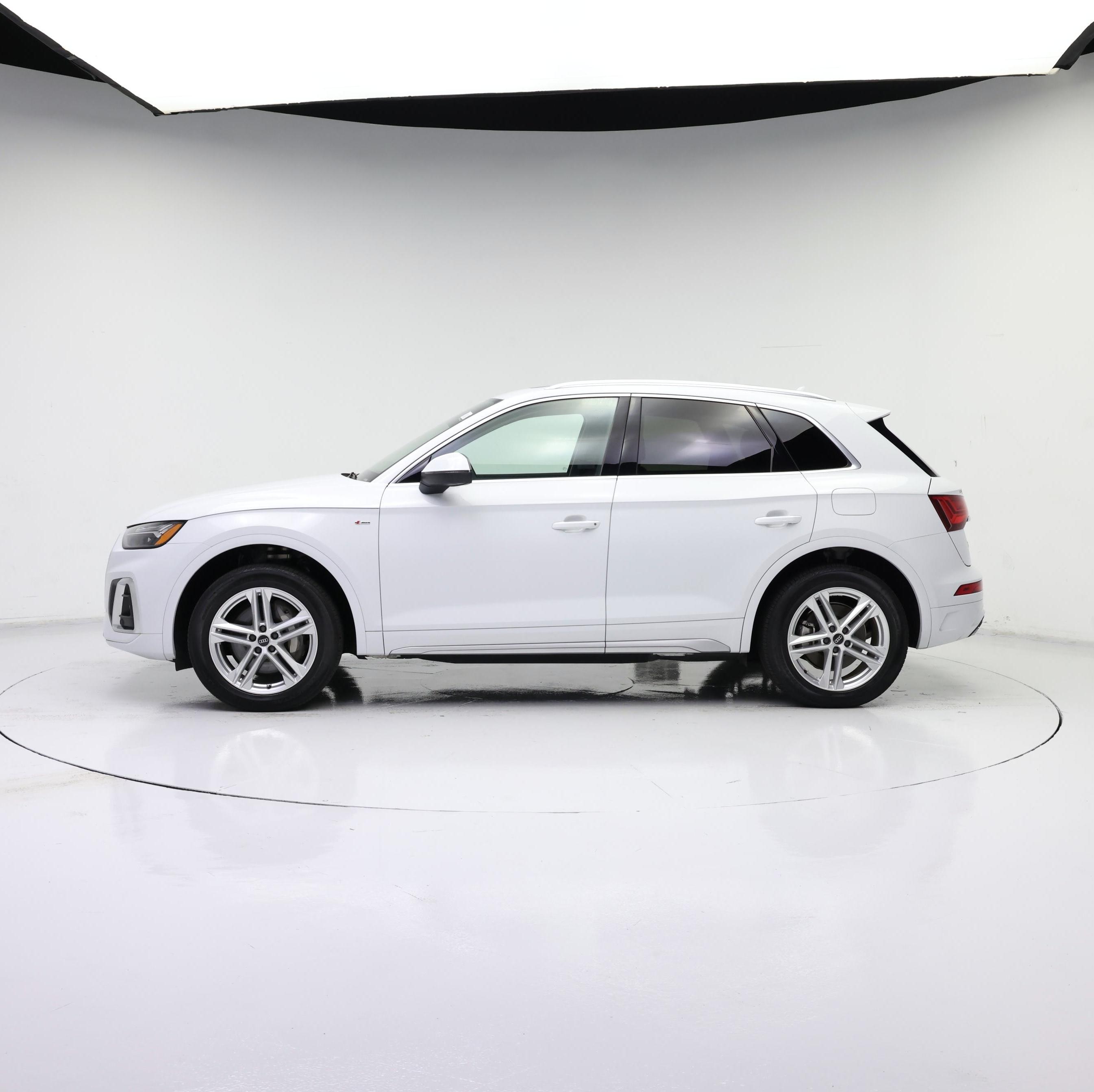 Thumbnail: 2023 Audi Q5 - 3