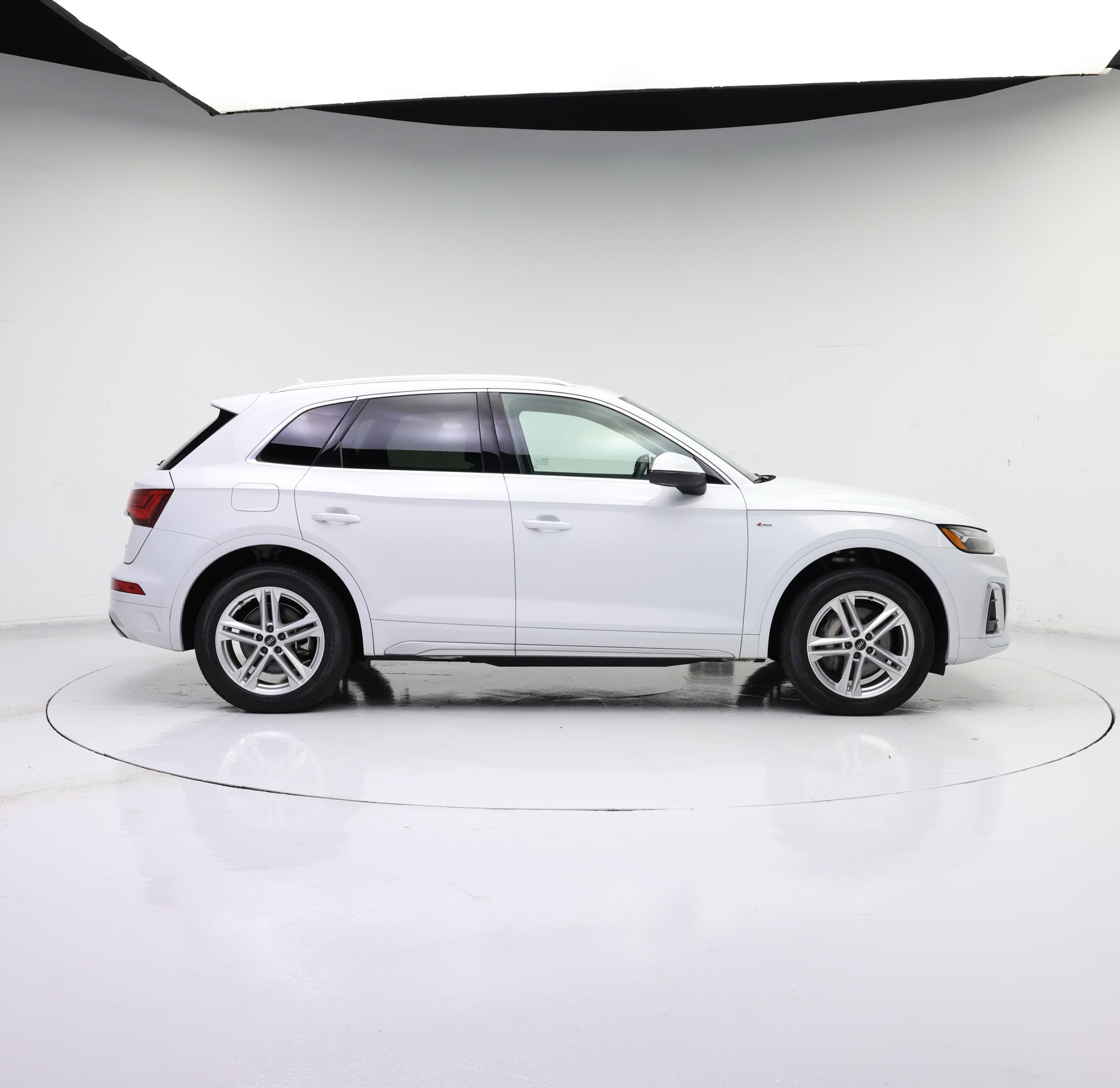 Thumbnail: 2023 Audi Q5 - 7