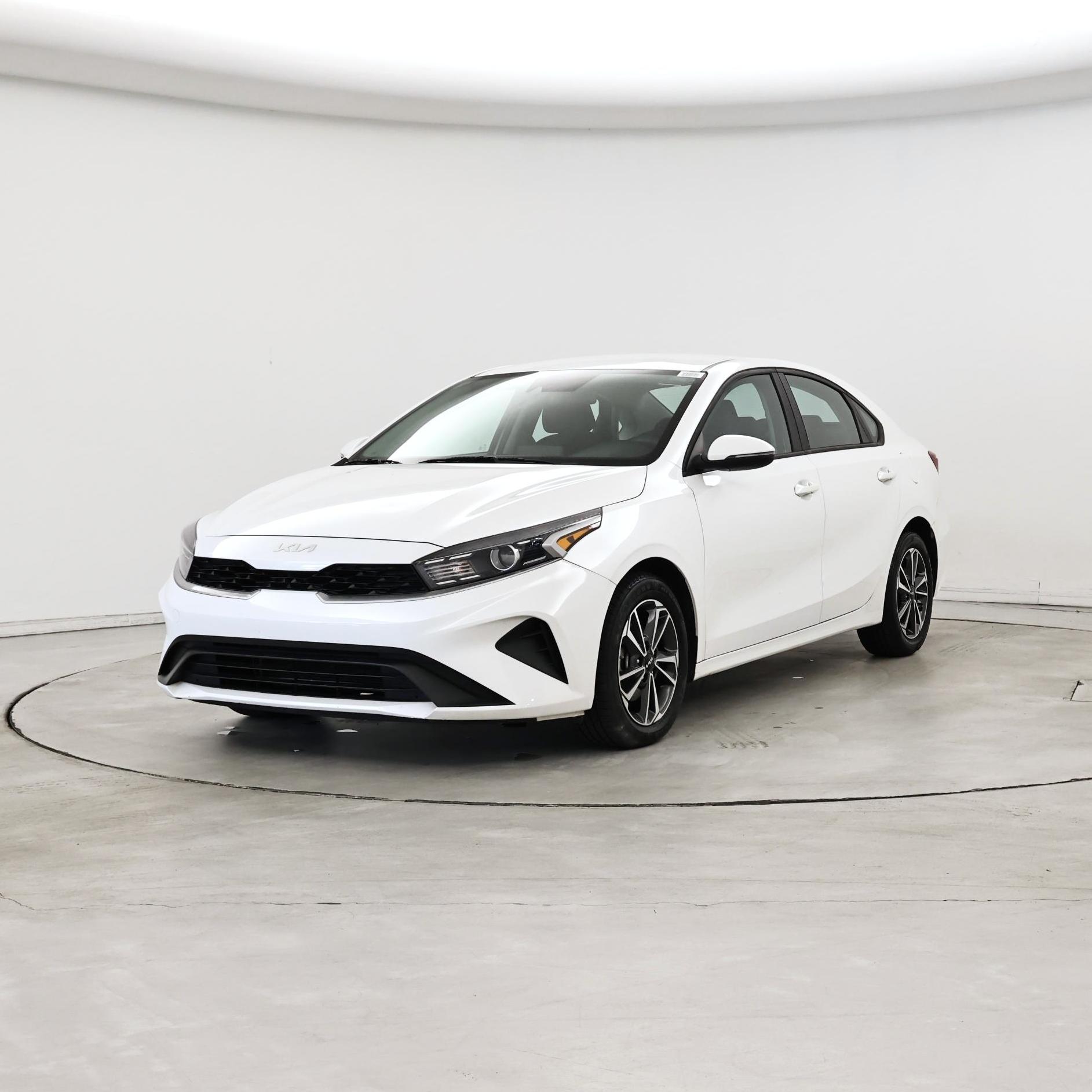 Thumbnail: 2023 Kia Forte - 4