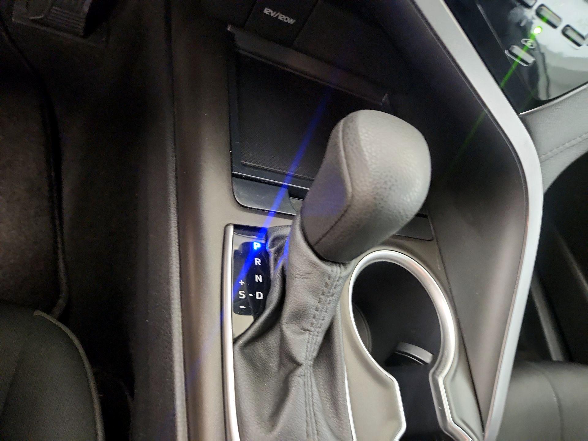 Thumbnail: 2022 Toyota Camry - 15