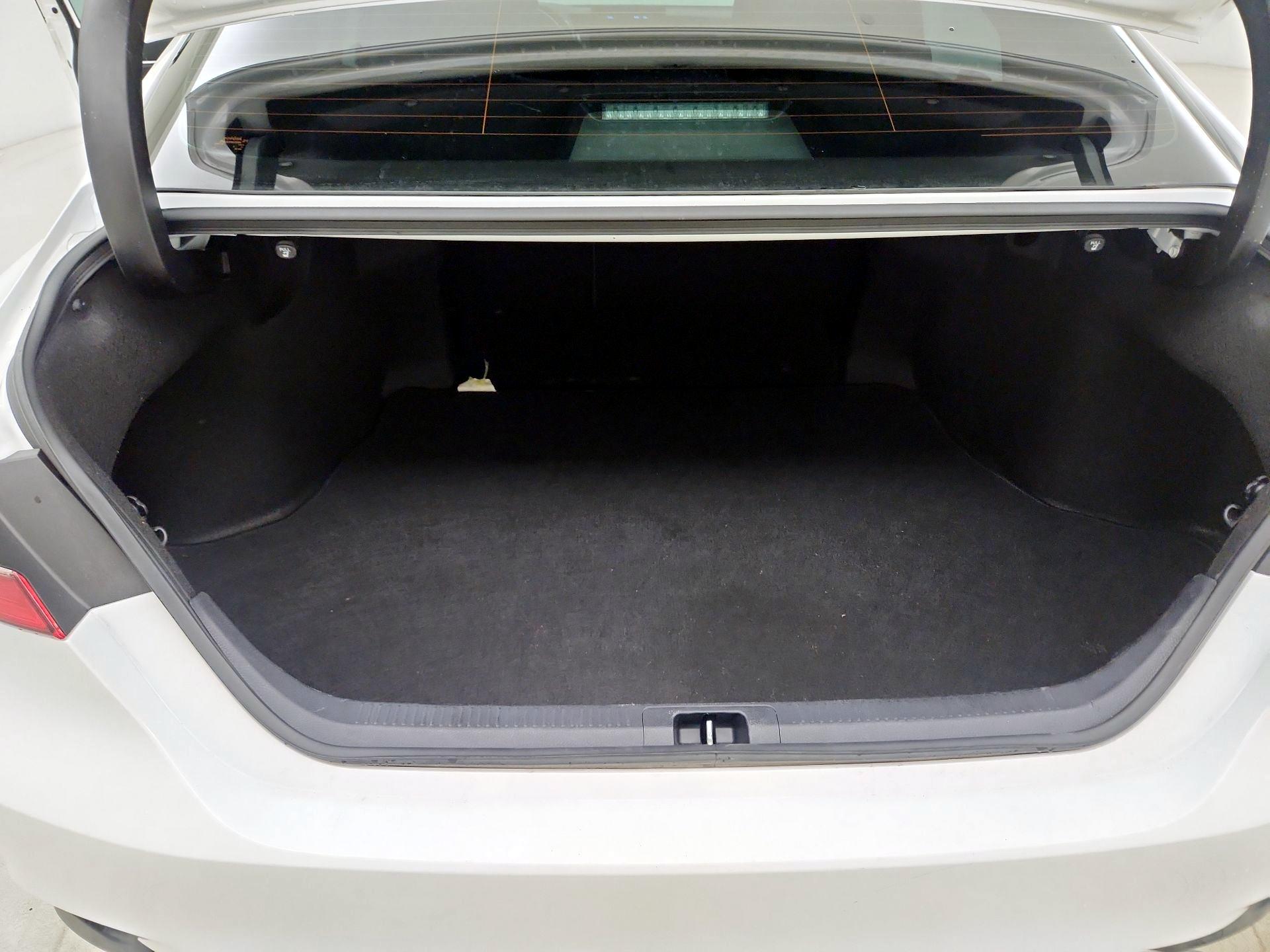 Thumbnail: 2022 Toyota Camry - 18