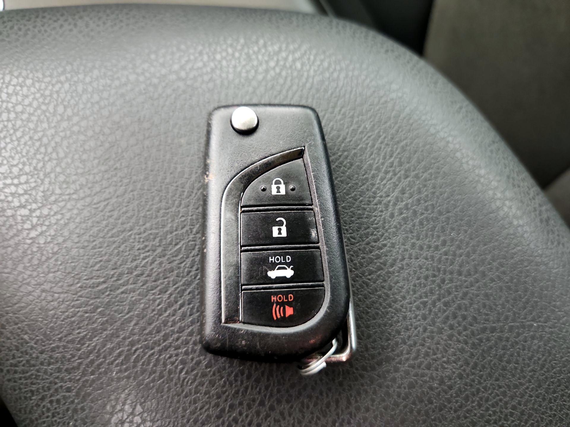 Thumbnail: 2022 Toyota Camry - 20