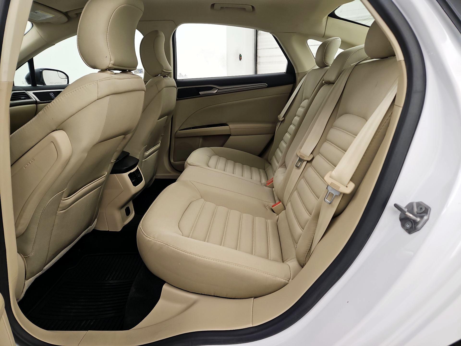 Thumbnail: 2015 Ford Fusion - 19