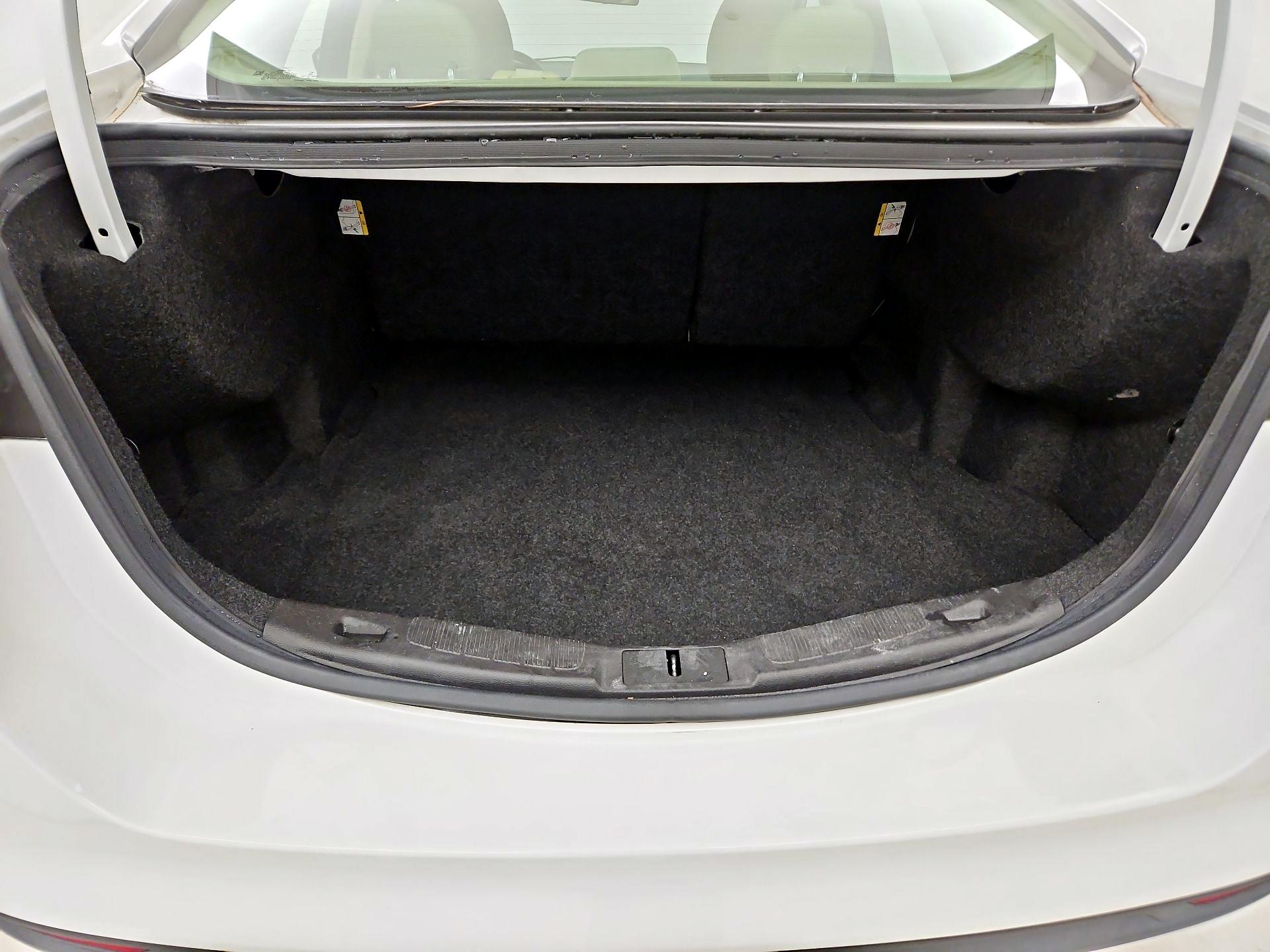 Thumbnail: 2015 Ford Fusion - 20