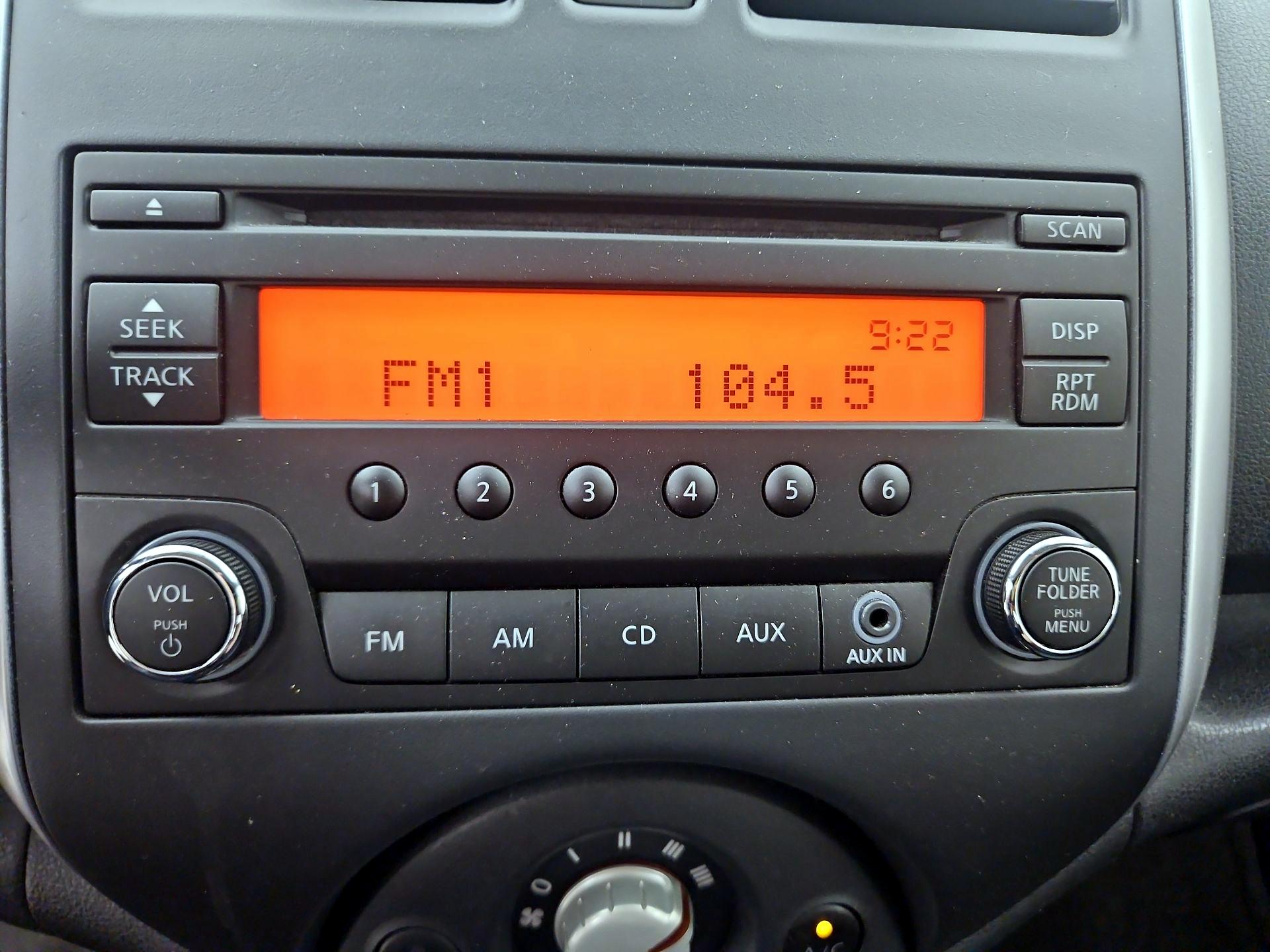 Thumbnail: 2014 Nissan Versa Note - 14