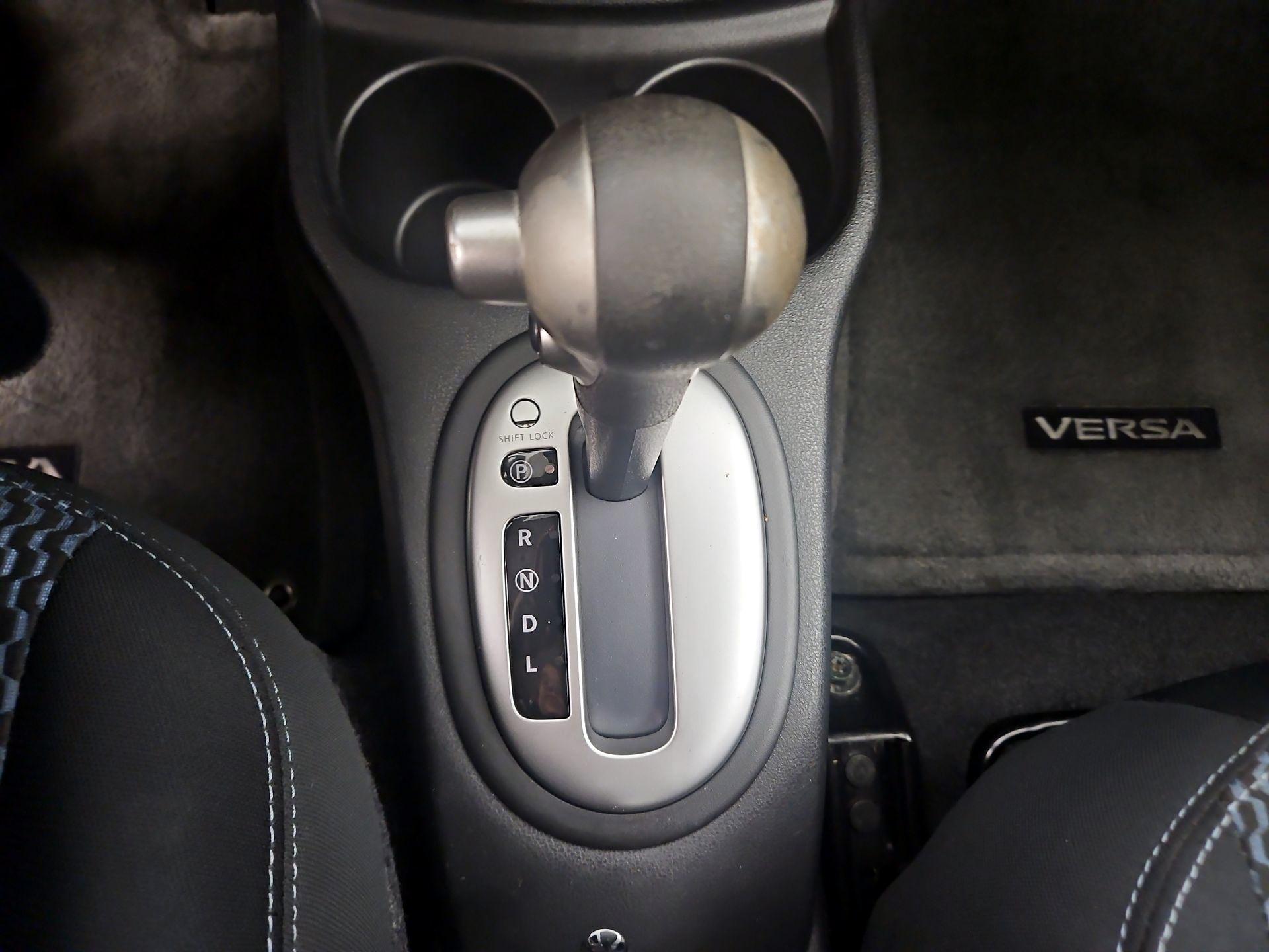Thumbnail: 2014 Nissan Versa Note - 16