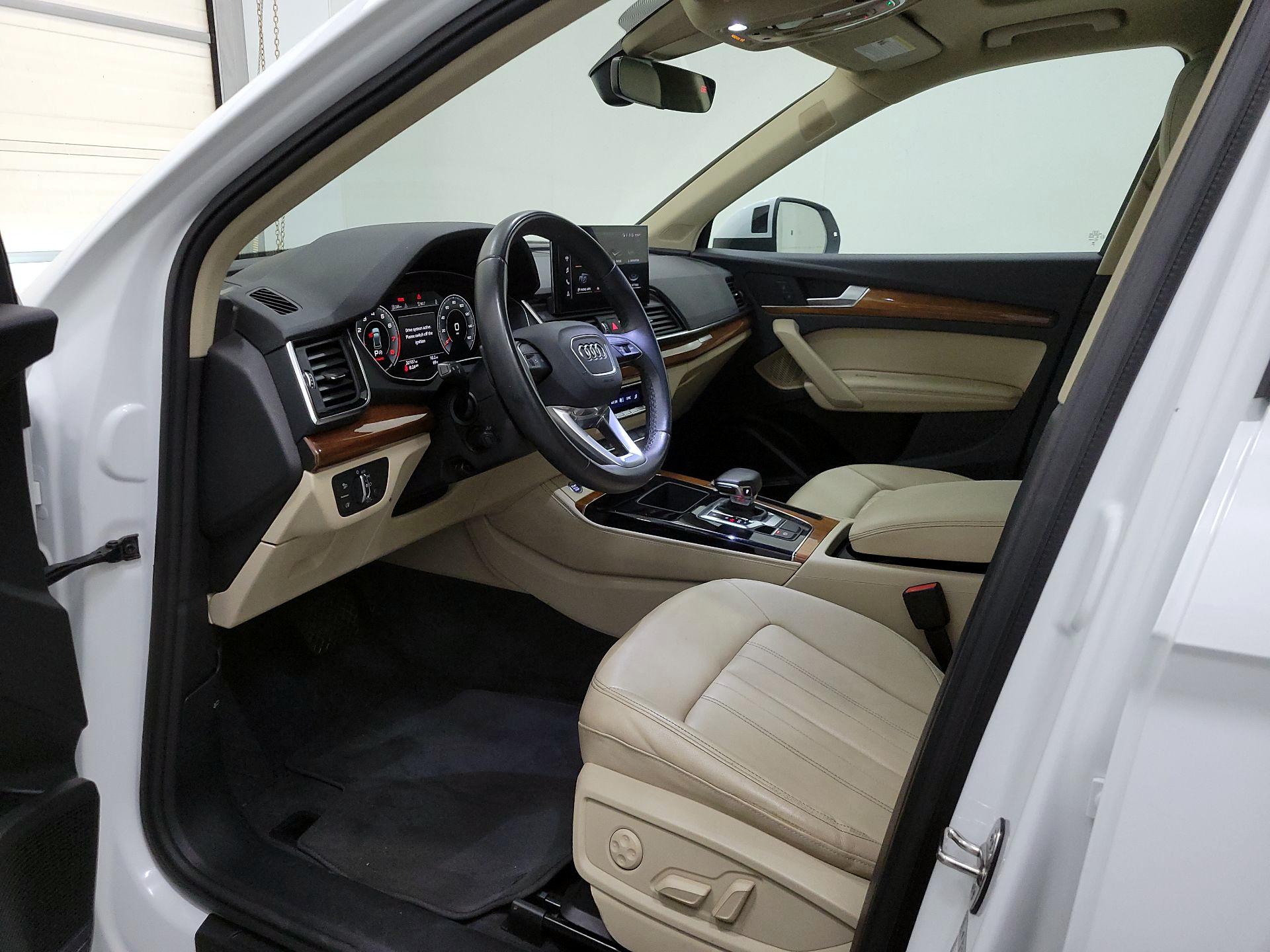 Thumbnail: 2023 Audi Q5 - 11