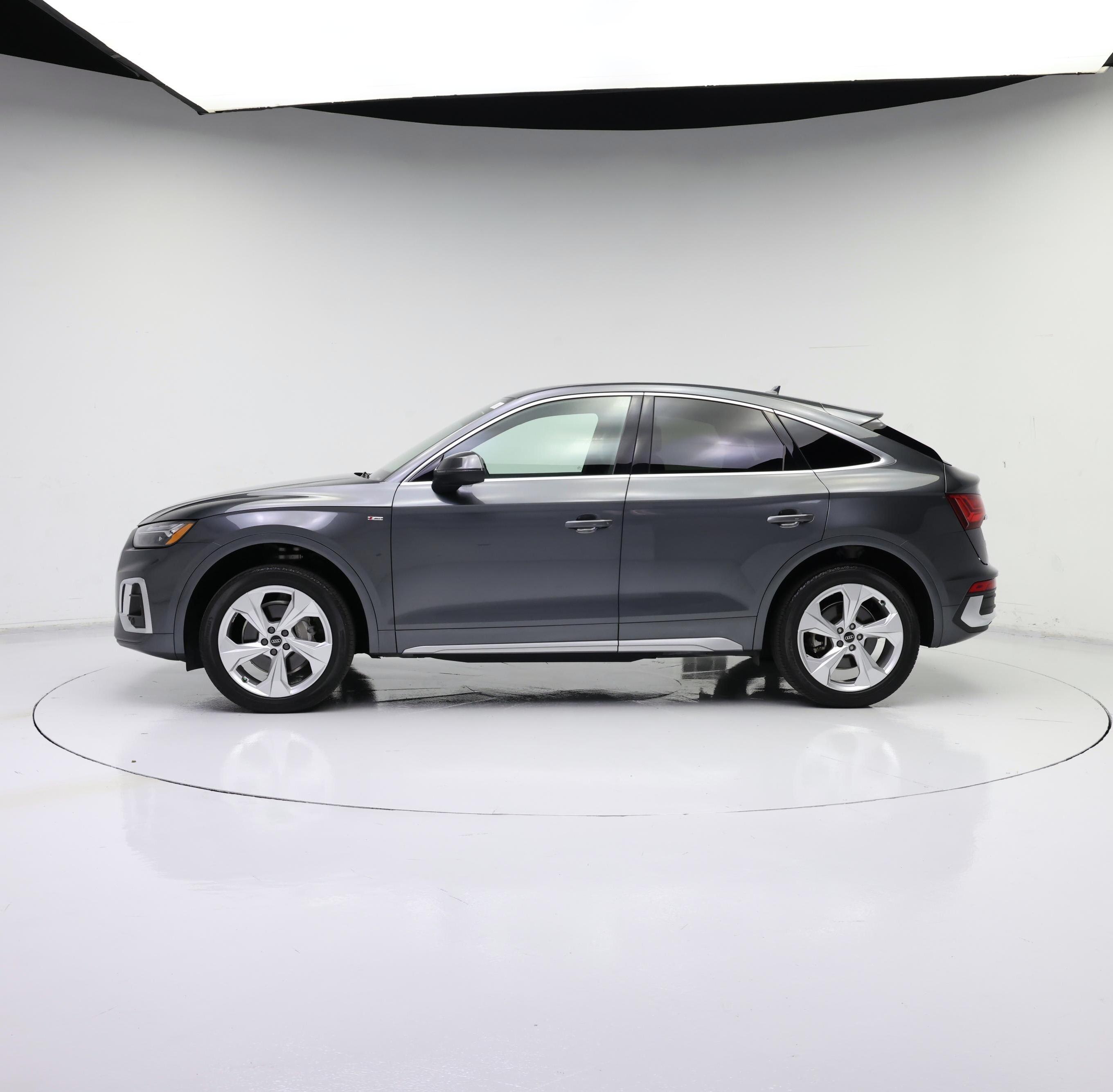 Thumbnail: 2023 Audi Q5 - 3