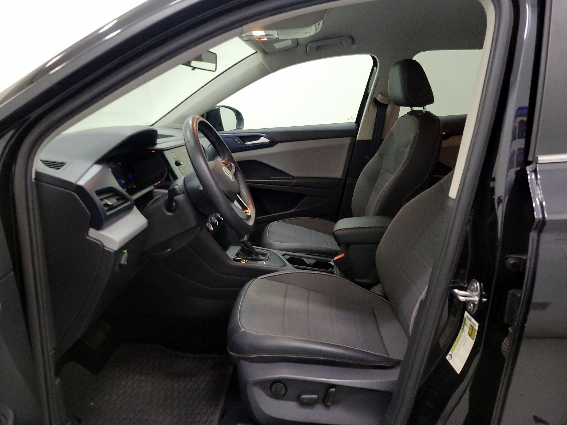 Thumbnail: 2022 Volkswagen Taos - 11