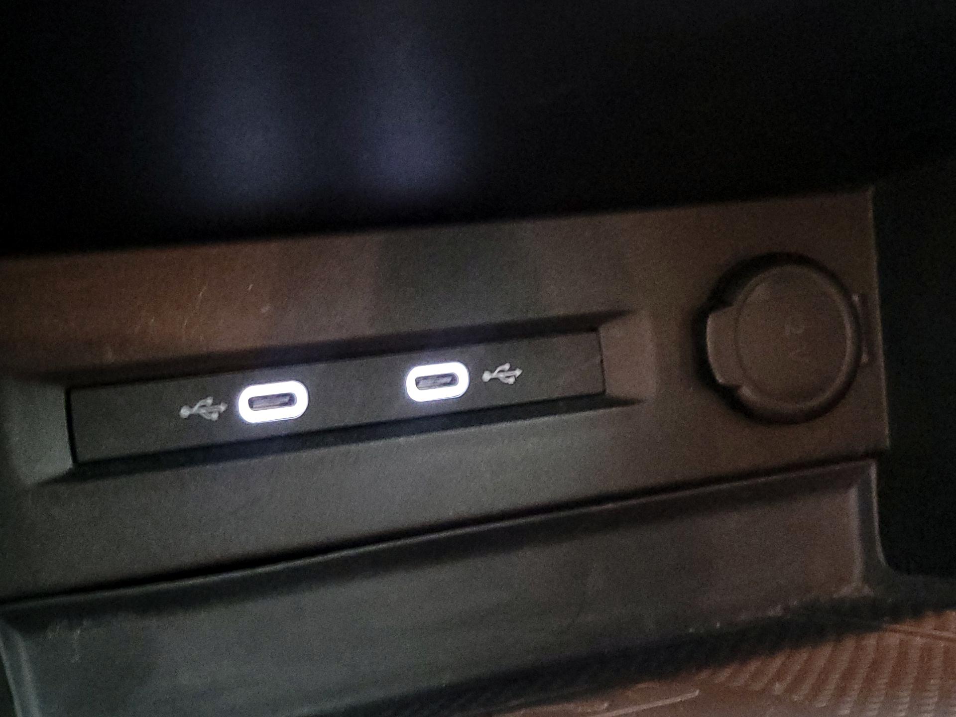 Thumbnail: 2022 Volkswagen Taos - 17