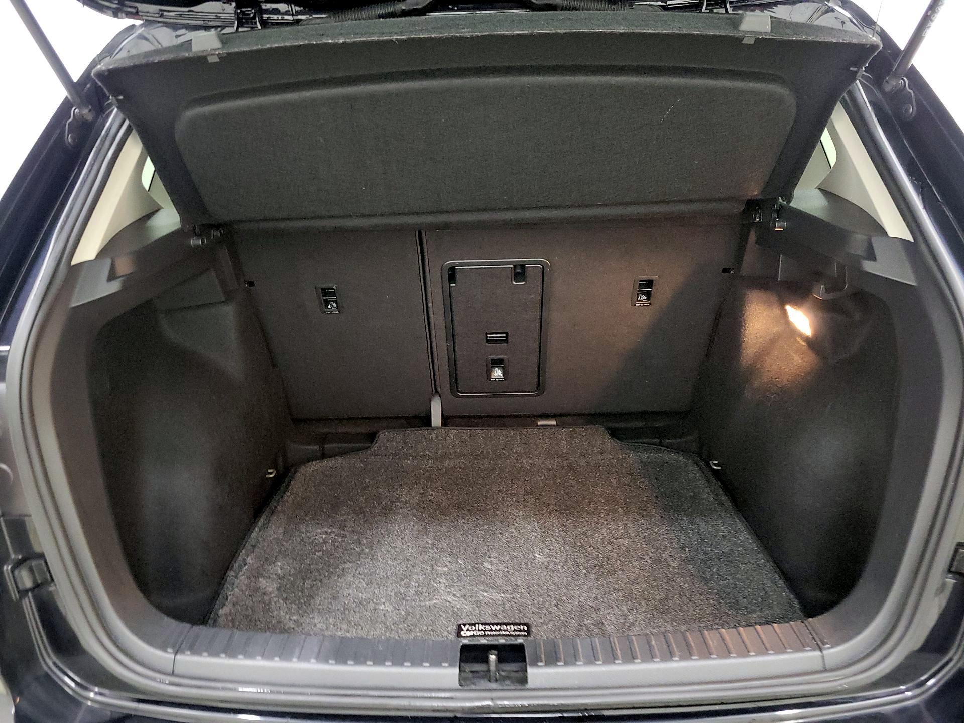 Thumbnail: 2022 Volkswagen Taos - 19