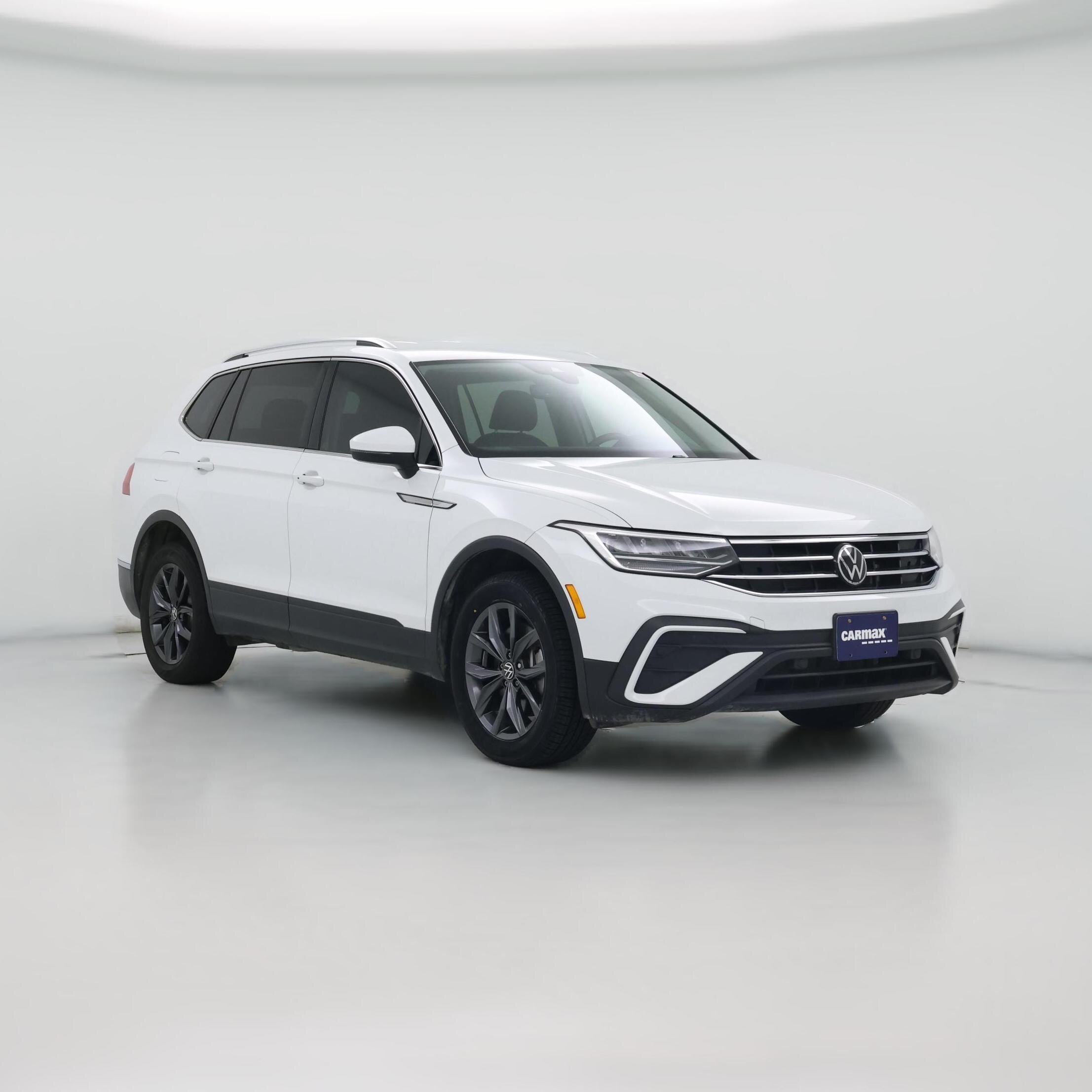 Thumbnail: 2022 Volkswagen Tiguan - 1