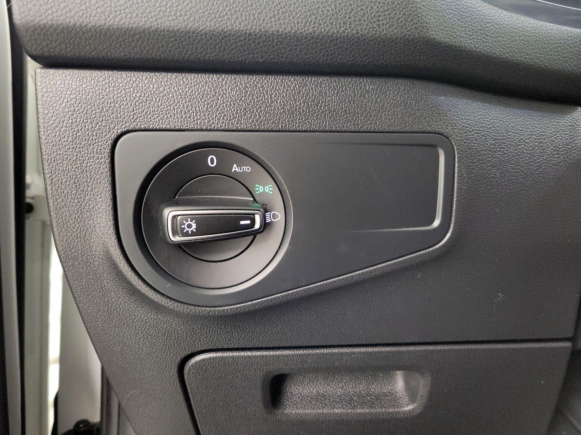 Thumbnail: 2022 Volkswagen Tiguan - 13