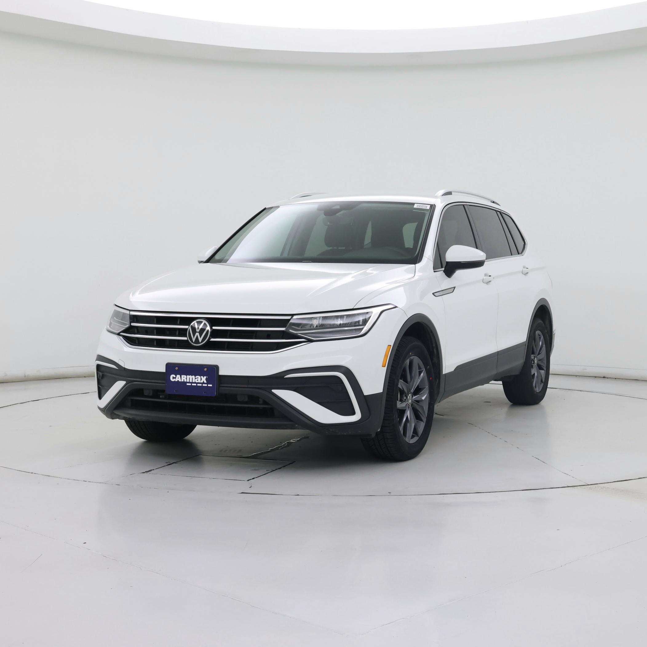 Thumbnail: 2022 Volkswagen Tiguan - 4