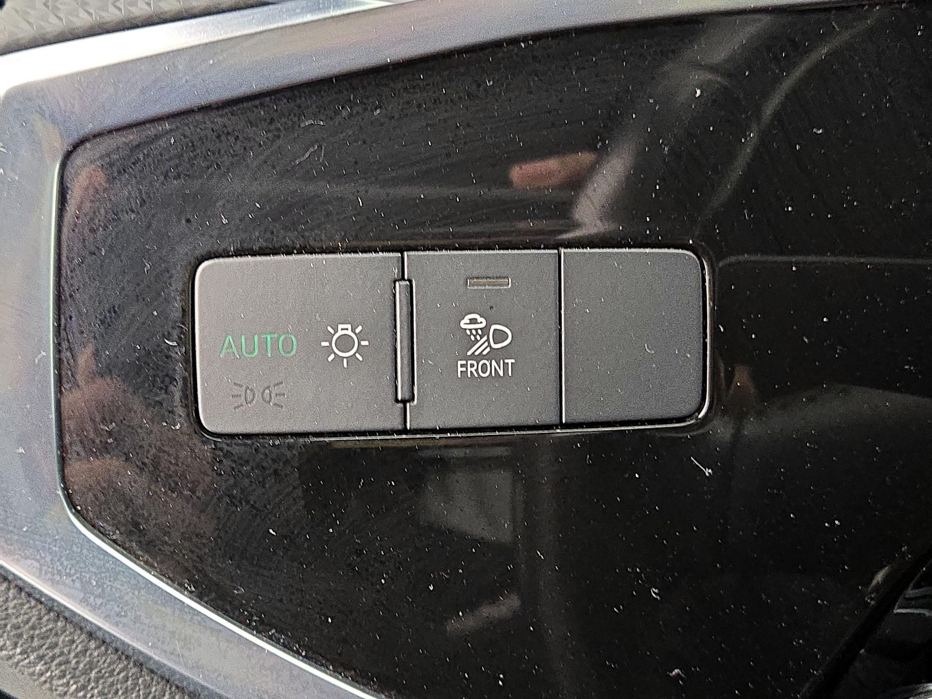 Thumbnail: 2020 Audi Q3 - 13