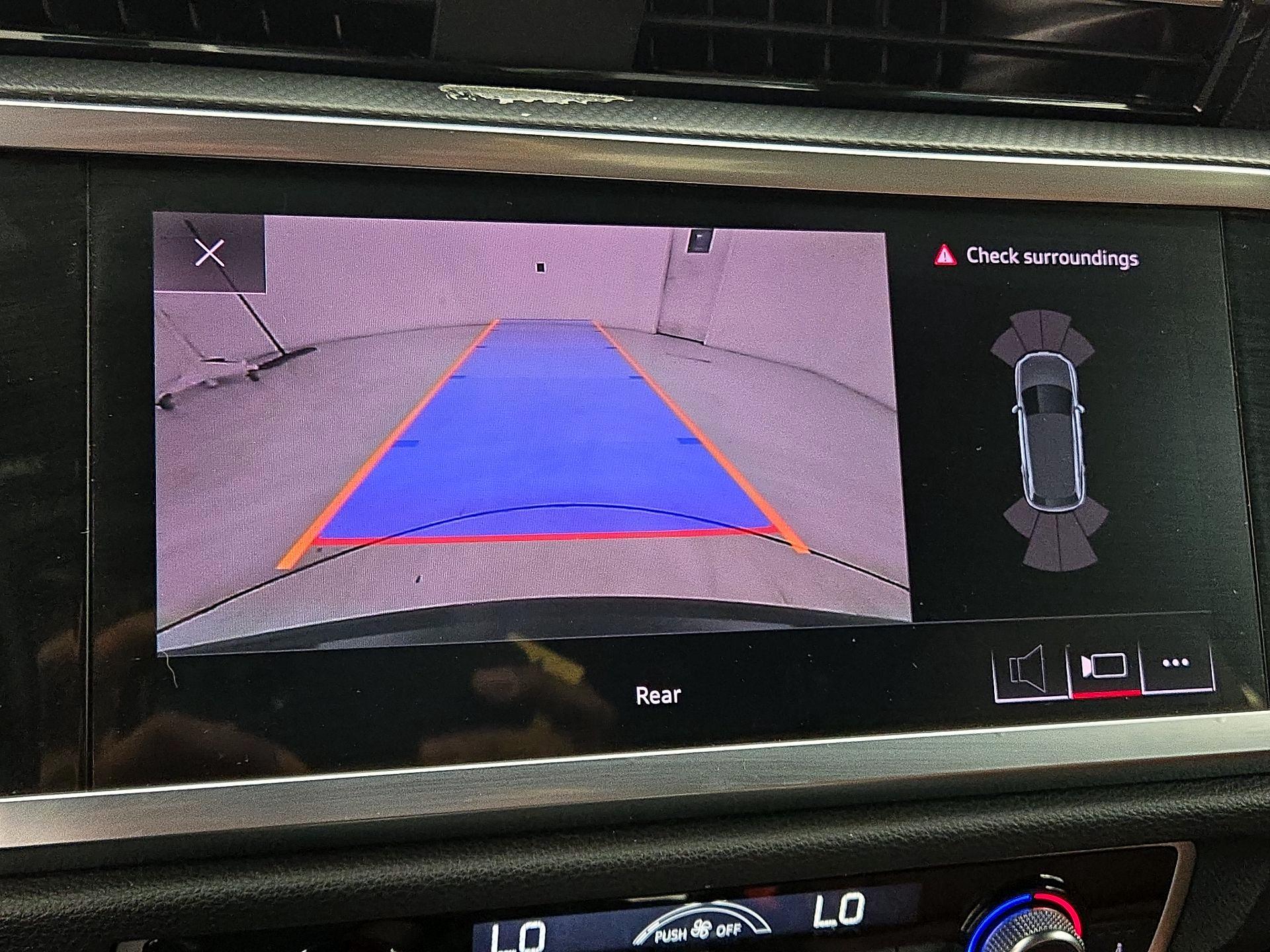 Thumbnail: 2020 Audi Q3 - 14