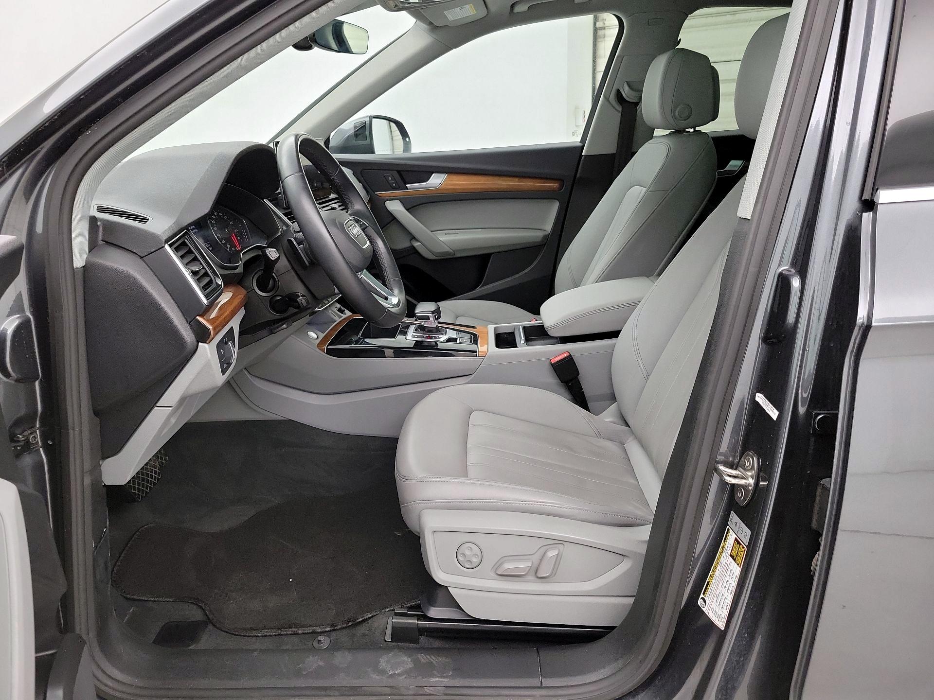 Thumbnail: 2022 Audi Q5 - 11