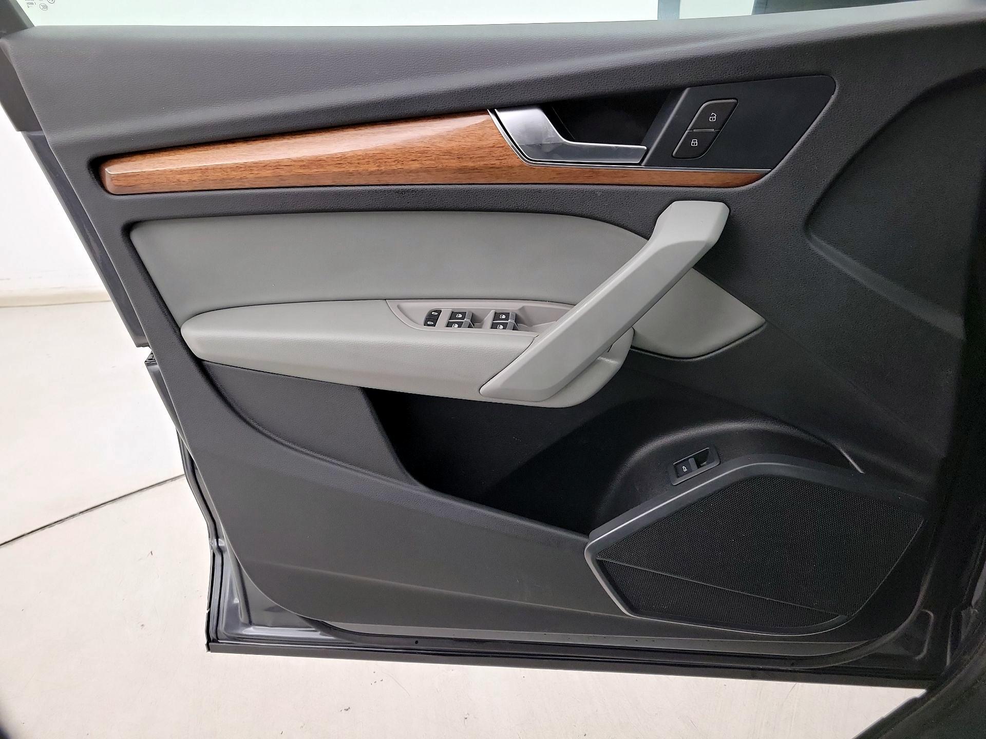 Thumbnail: 2022 Audi Q5 - 12