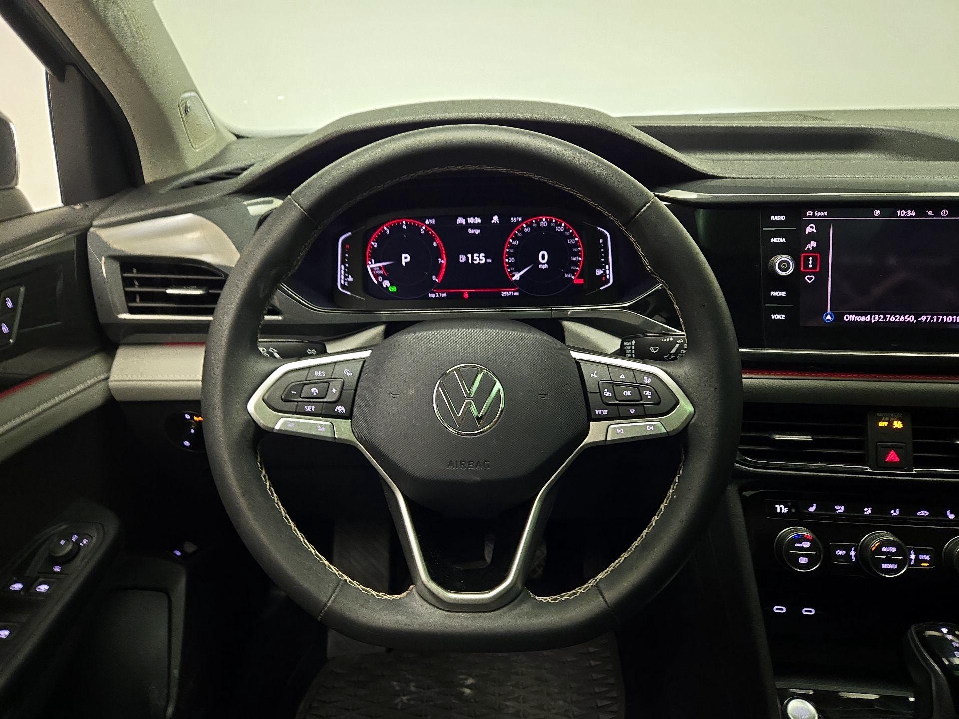 Thumbnail: 2022 Volkswagen Taos - 10