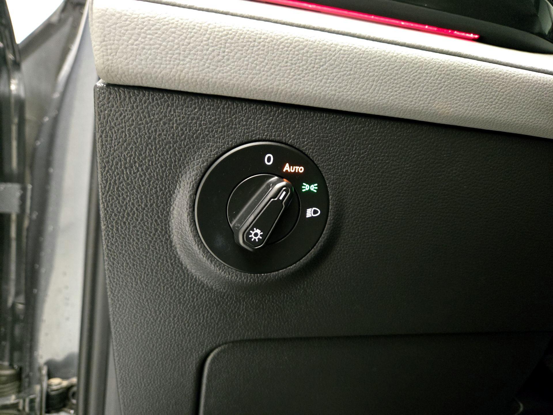 Thumbnail: 2022 Volkswagen Taos - 13