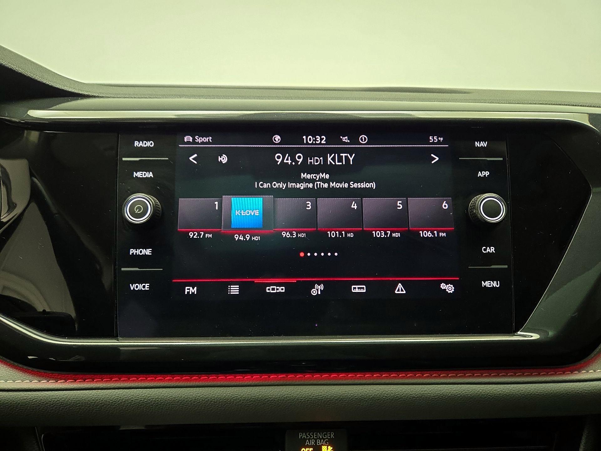 Thumbnail: 2022 Volkswagen Taos - 15