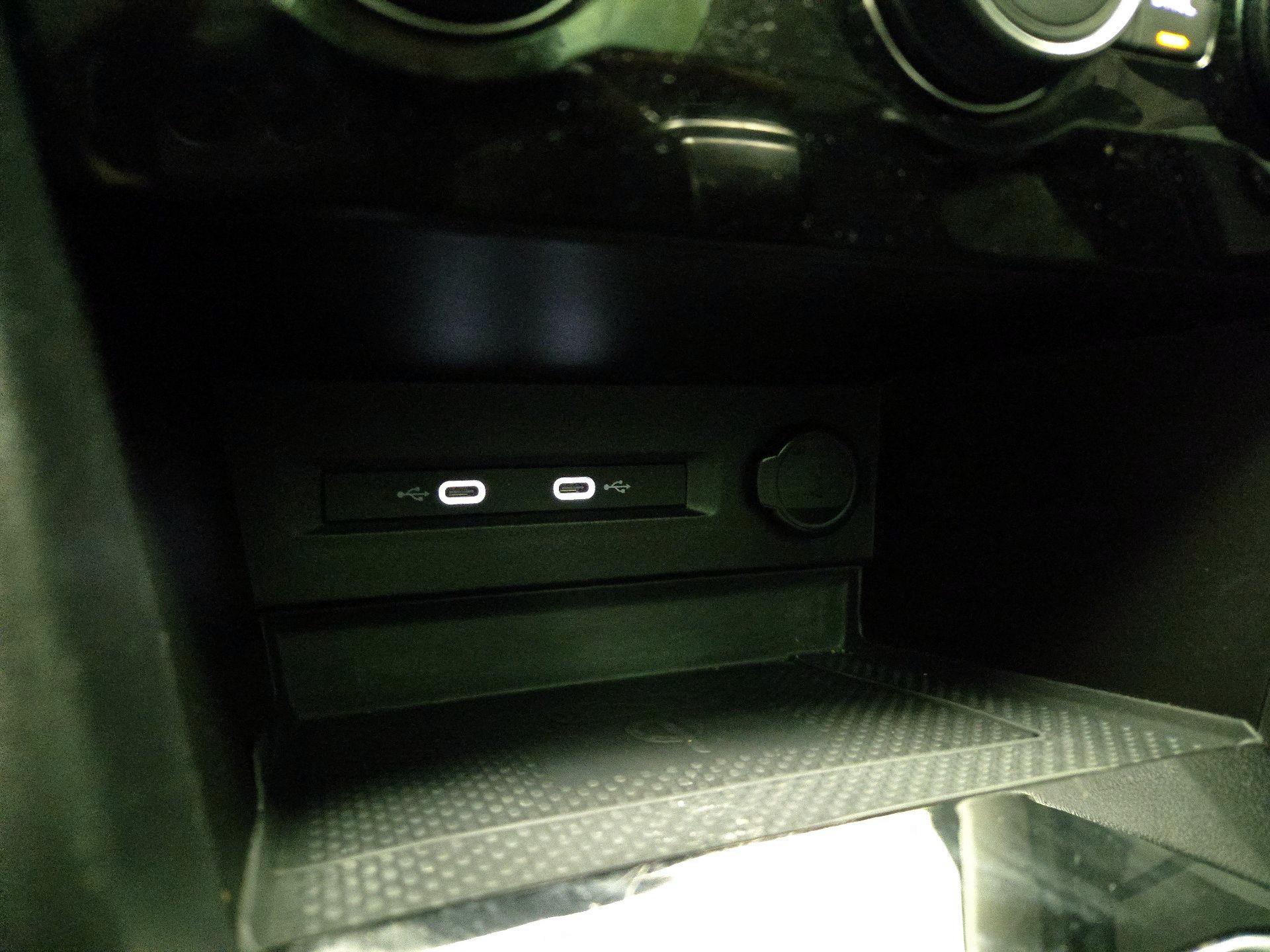 Thumbnail: 2022 Volkswagen Taos - 18