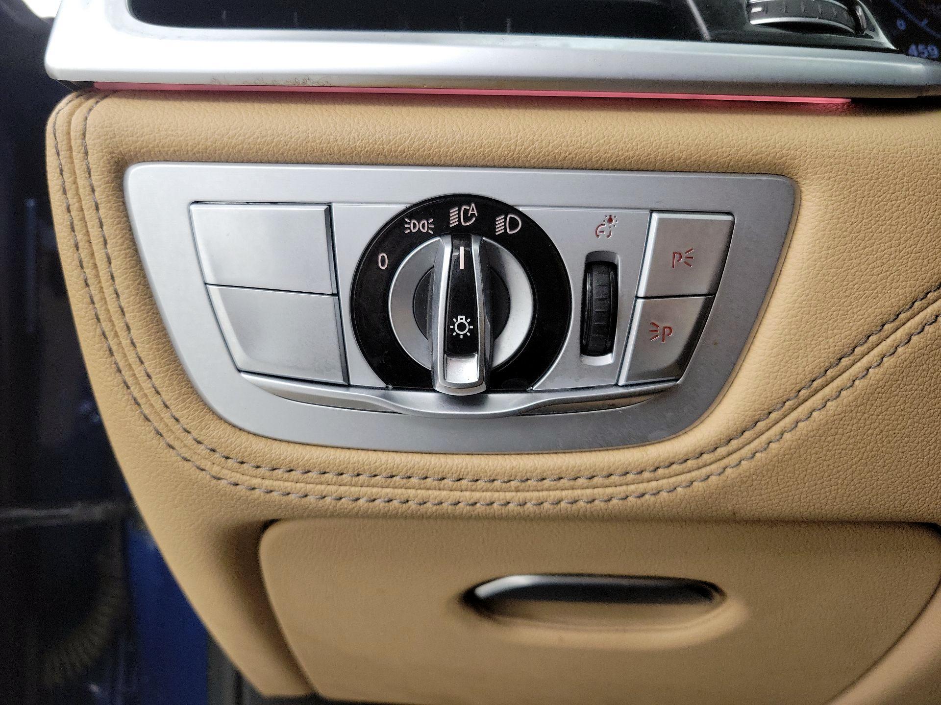 Thumbnail: 2021 BMW 7 Series - 13