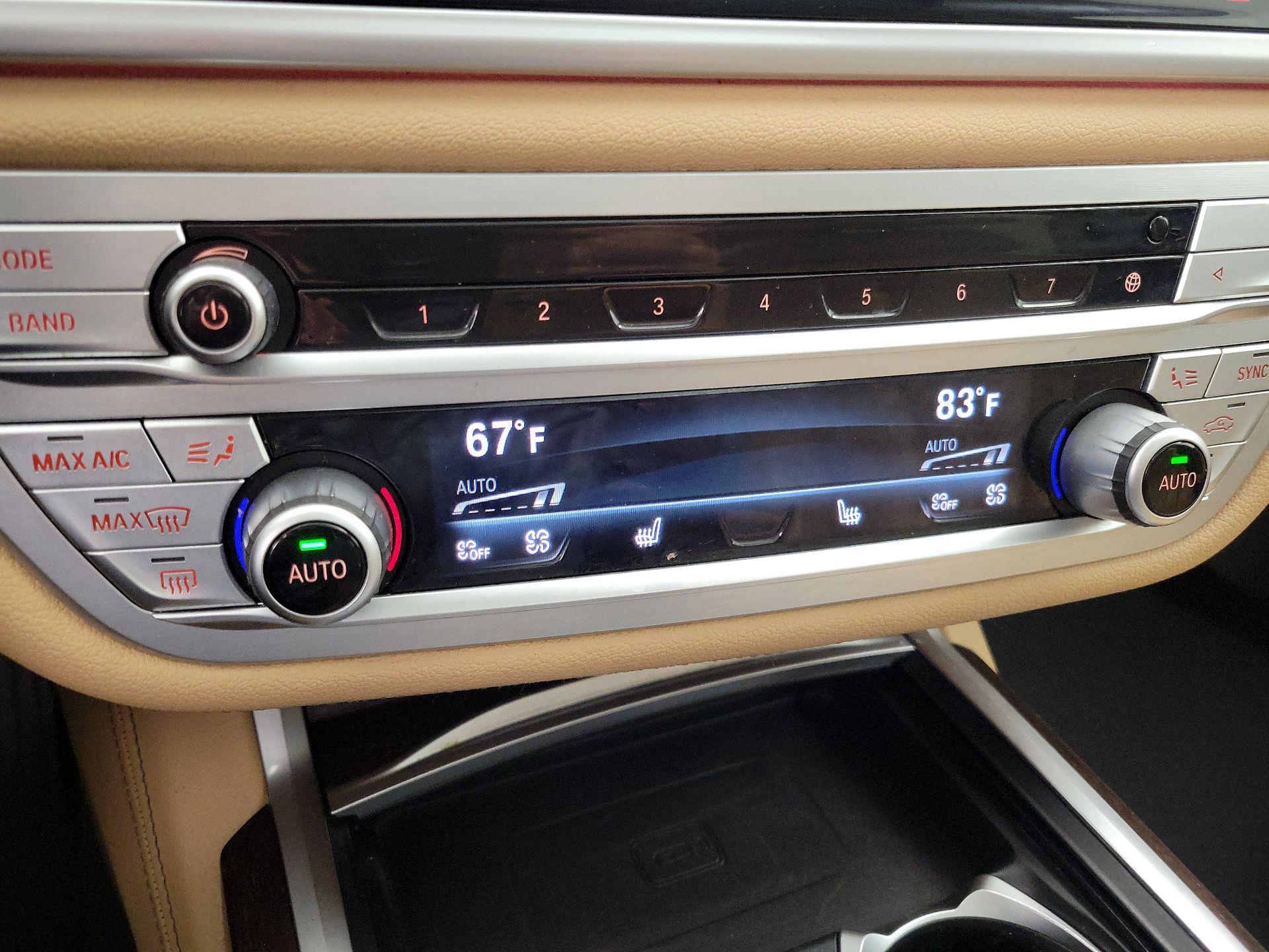 Thumbnail: 2021 BMW 7 Series - 17