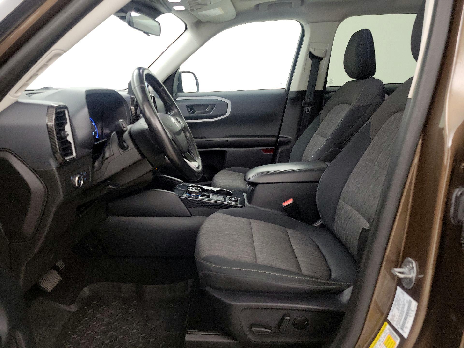 Thumbnail: 2022 Ford Bronco Sport - 11