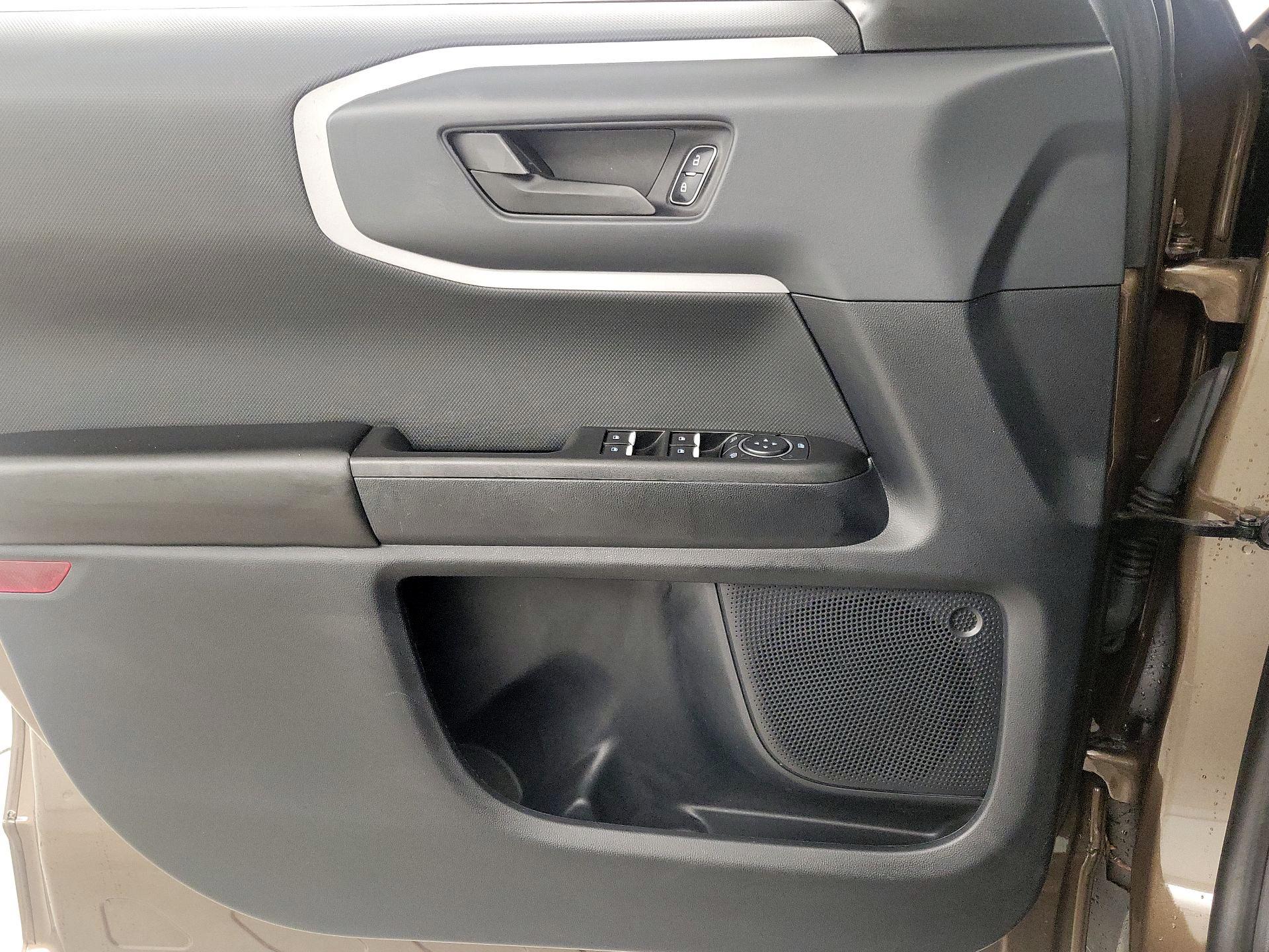 Thumbnail: 2022 Ford Bronco Sport - 12