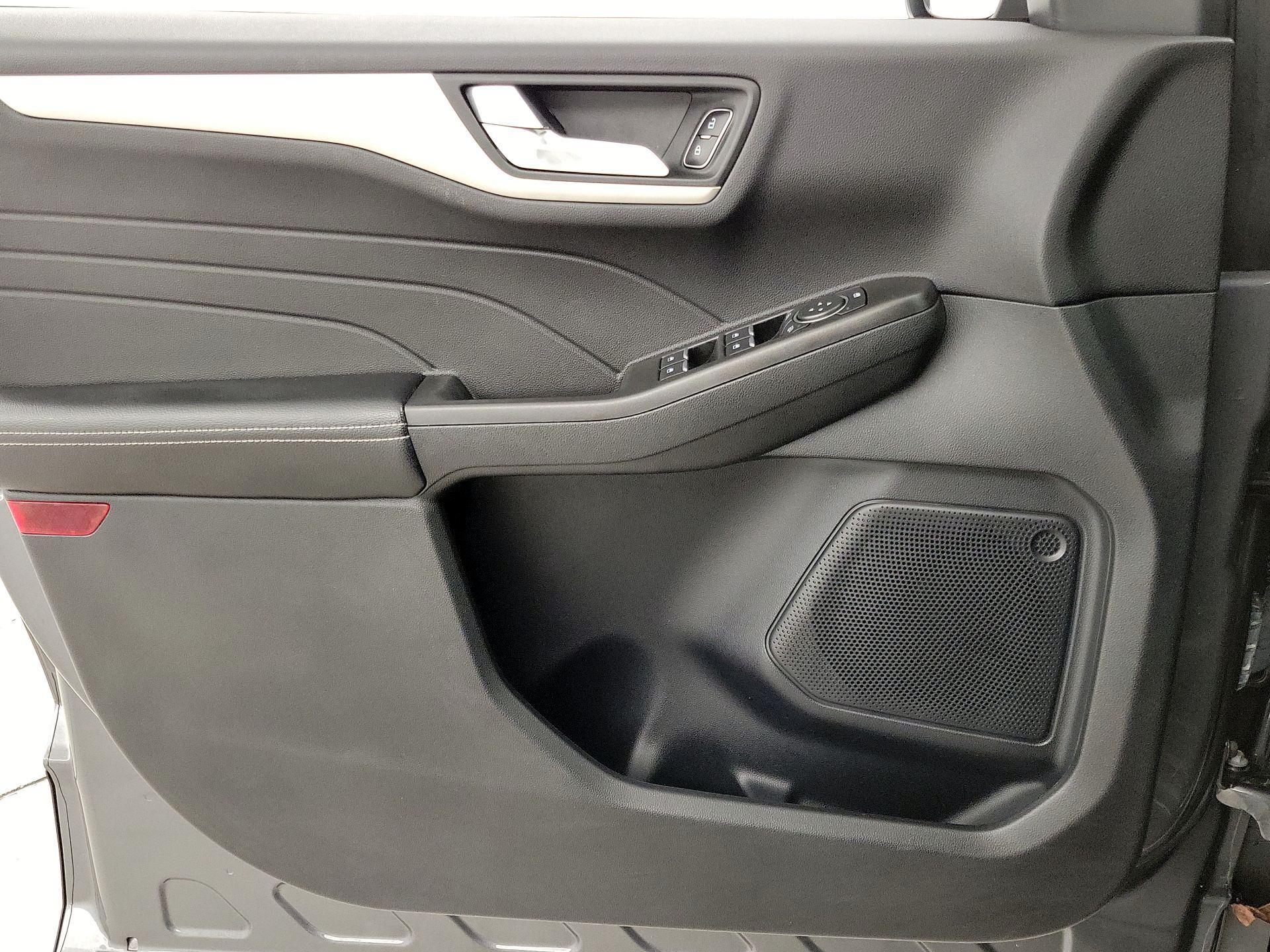 Thumbnail: 2021 Ford Escape - 12