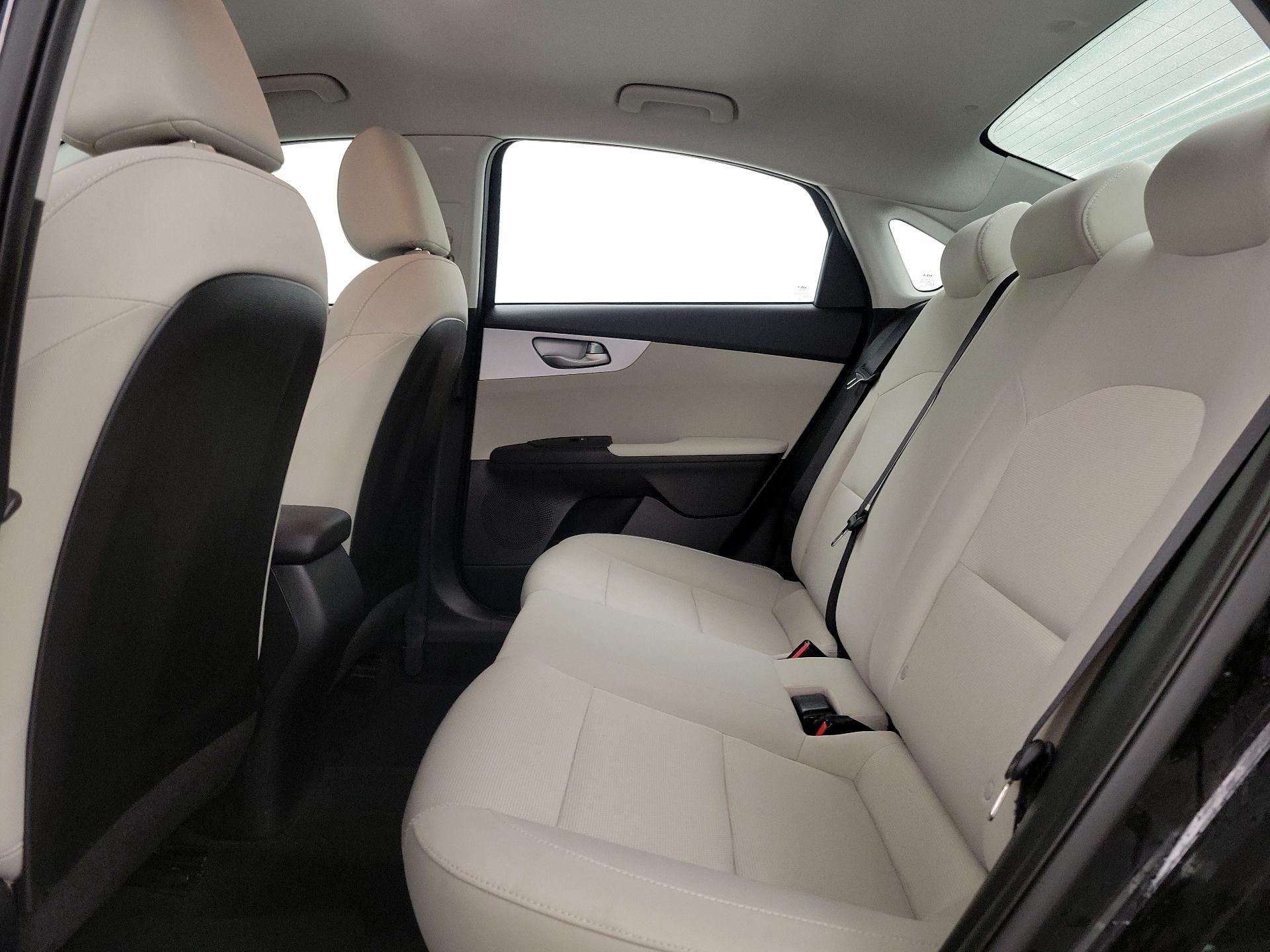 Thumbnail: 2023 Kia Forte - 19