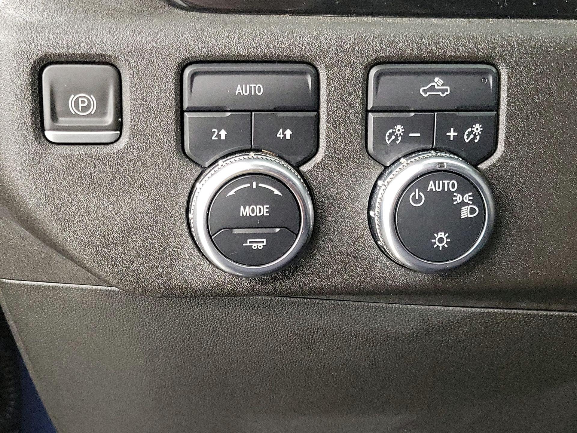 Thumbnail: 2023 GMC Sierra 1500 - 13